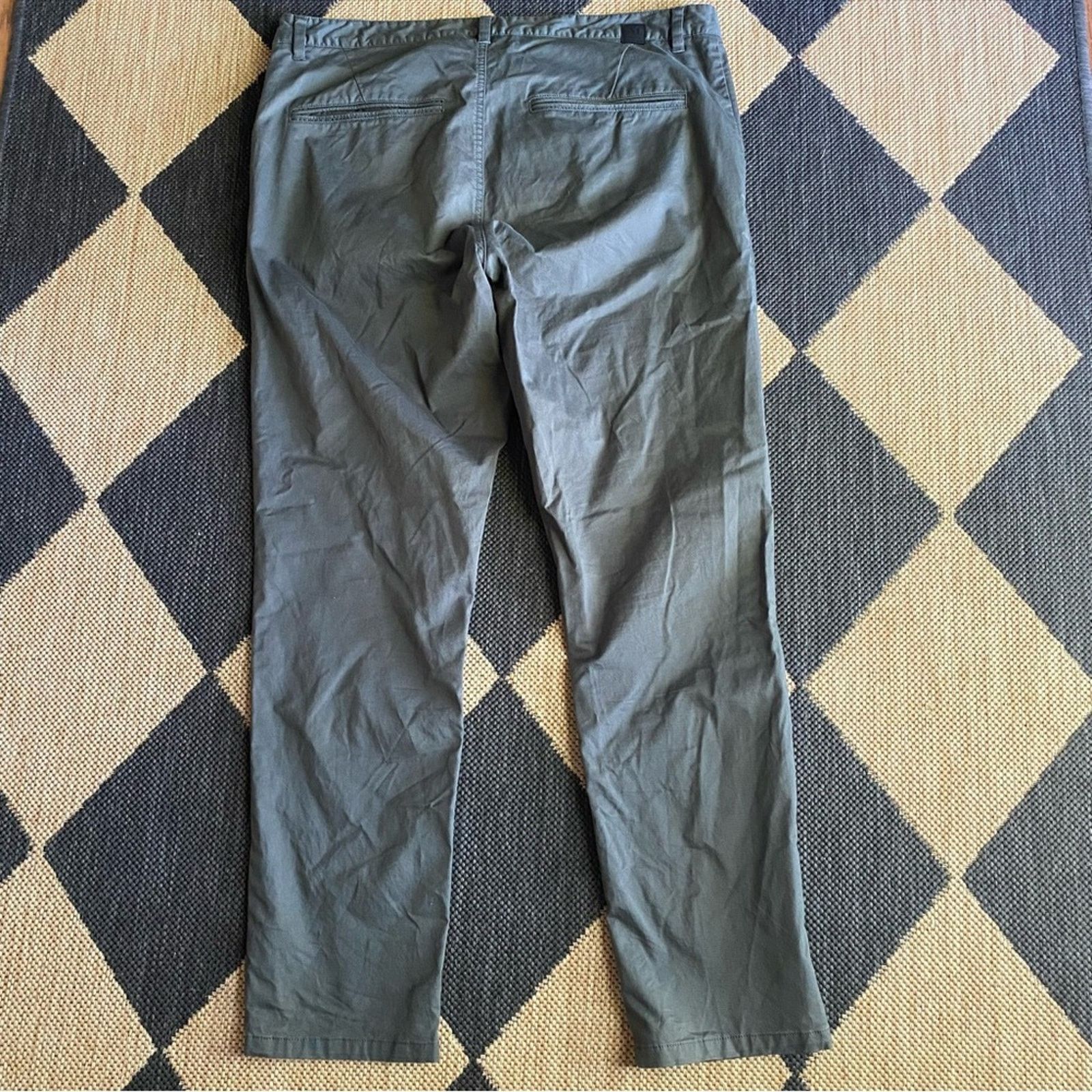 Vuori Vuori $128 433 Chino Pants Mens 36x32 Olive Slim Performance Size US 36 / EU 52 - 7 Thumbnail