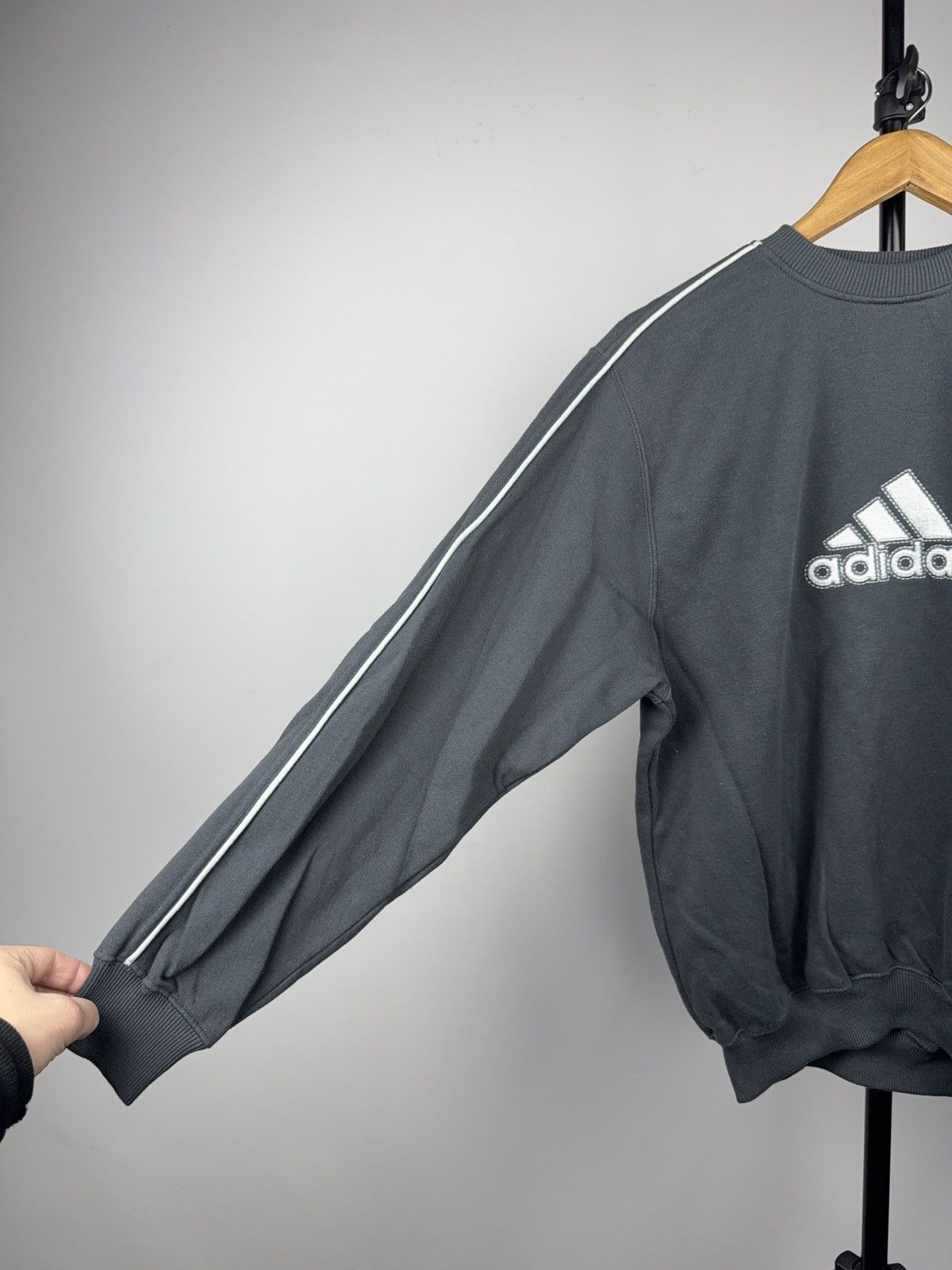 Adidas Vintage Adidas Big Central Logo Sweatshirt Grey Y2K 2001 Size US S / EU 44-46 / 1 - 4 Thumbnail