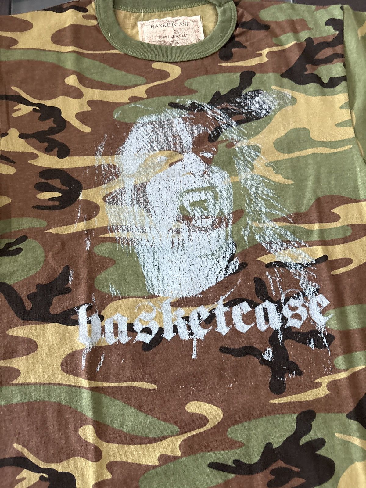 basketcase gallery Basketcase gallery cryptkeeper camo tee t-shirt Size US M / EU 48-50 / 2 - 3 Thumbnail