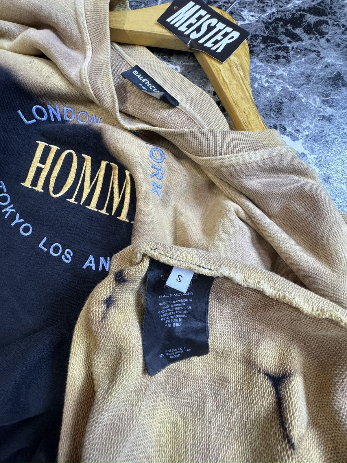 Balenciaga Balenciaga Homme Bleached Distressed Sweatshirt Size US S / EU 44-46 / 1 - 9 Thumbnail