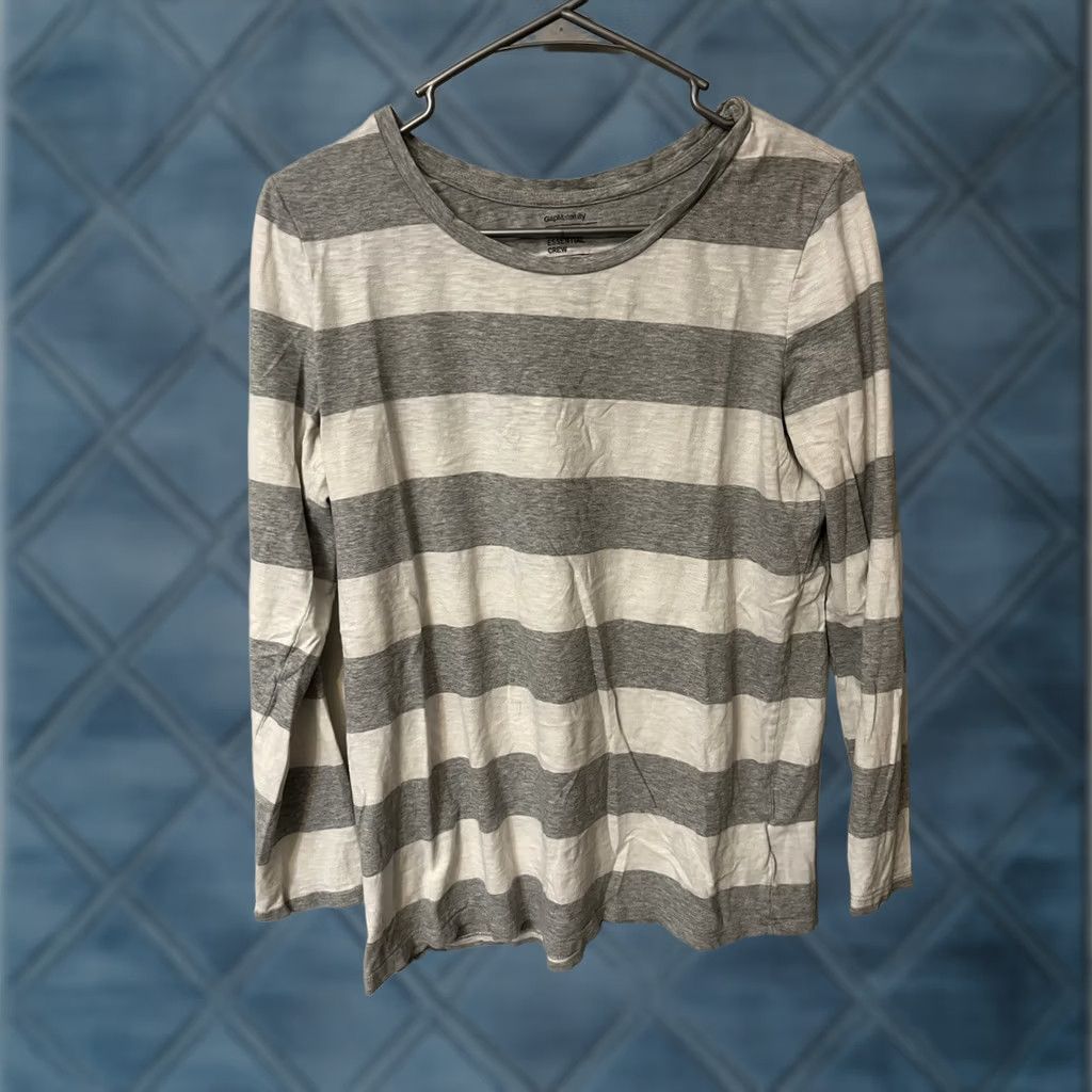 Gap Gap Maternity The Essential Crew Neck T-Shirt M Gray Striped Long Sleeve Cotton Women Size M / US 6-8 / IT 42-44 - 1 Thumbnail