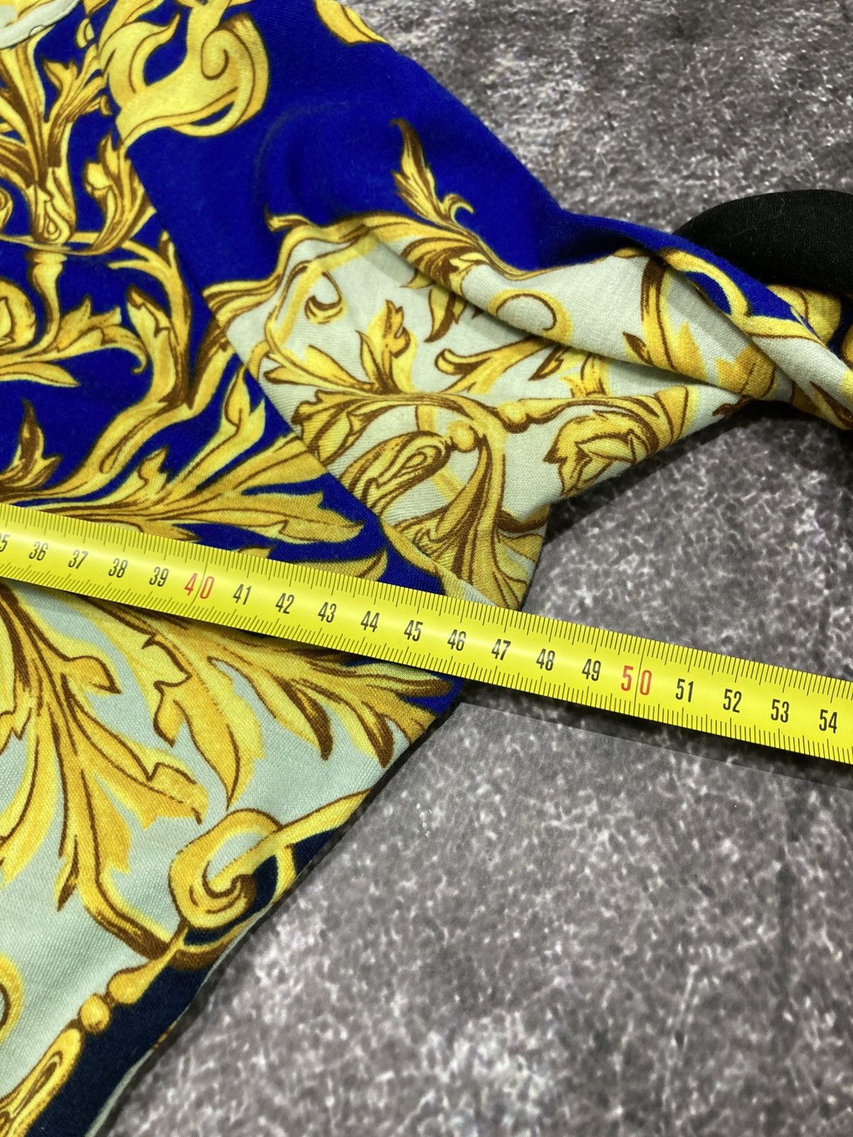 Versace VINTAGE VERSUS GIANNI VERSACE BAROQUE LANA WOOL JUMPER Size L / US 10 / IT 46 - 16 Thumbnail