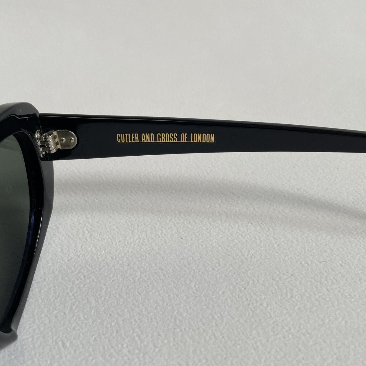 Cutler and Gross 70’s Style Black Oval ‘Cat Eye’ Sunglasses Size ONE SIZE - 8 Thumbnail