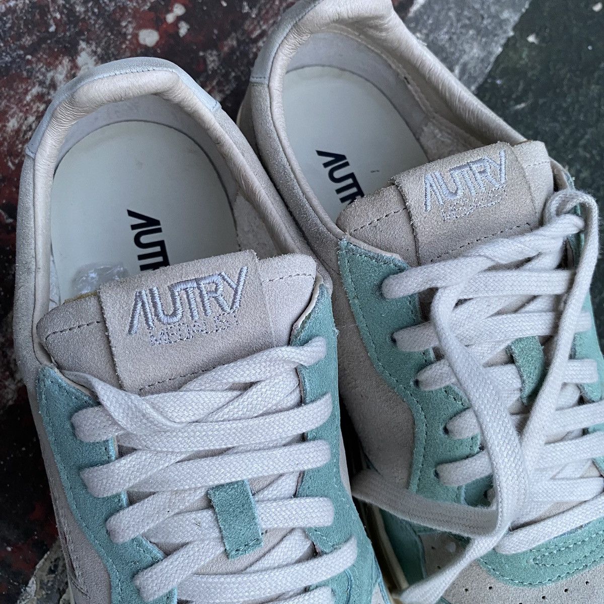 AUTRY AUTRY medalist low suede light blue Size US 10 / EU 43 - 4 Thumbnail