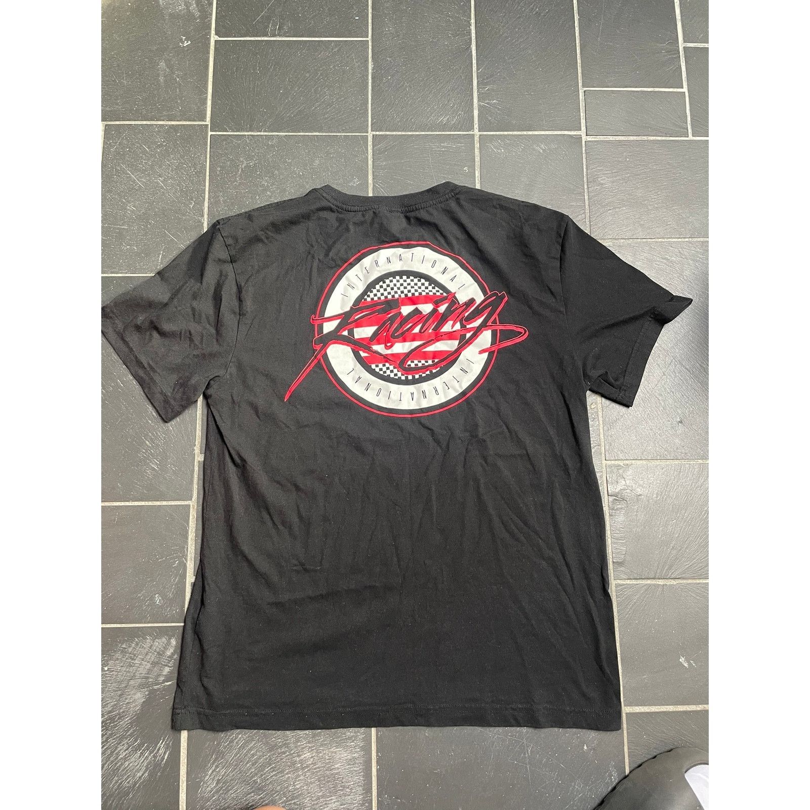 H&M Graphic Tee Size Medium Red Black Size US M / EU 48-50 / 2 - 2 Thumbnail