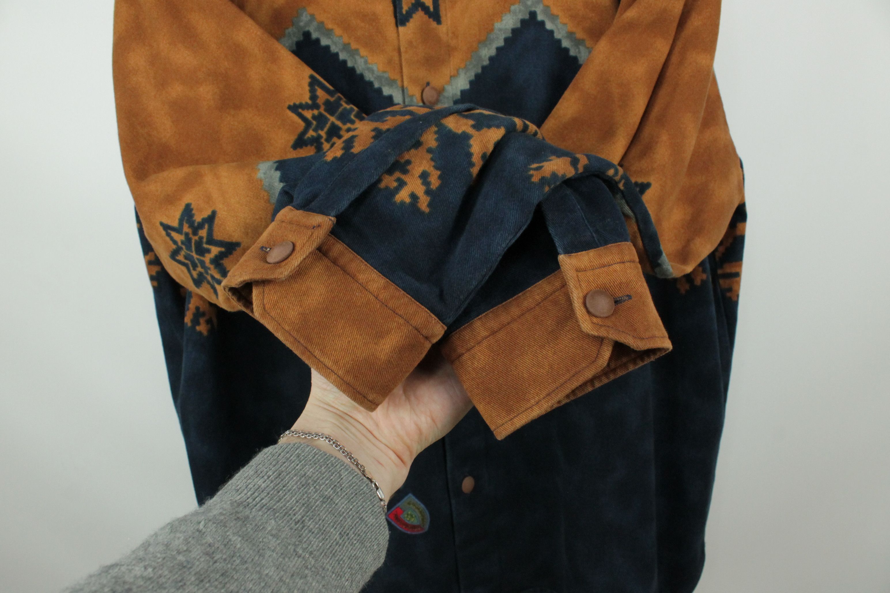 Hugo Boss RARE Vintage Hugo Boss Flannel Snowflake Pattern Shirt Size US XL / EU 56 / 4 - 6 Thumbnail