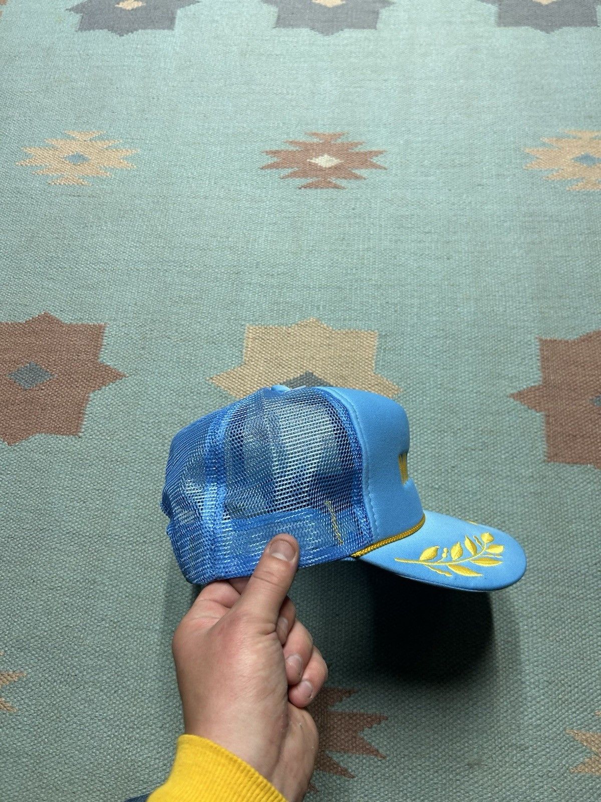 Vintage Vintage trucker hat Maui Hawaii island gold leaf snapback Size ONE SIZE - 8 Thumbnail