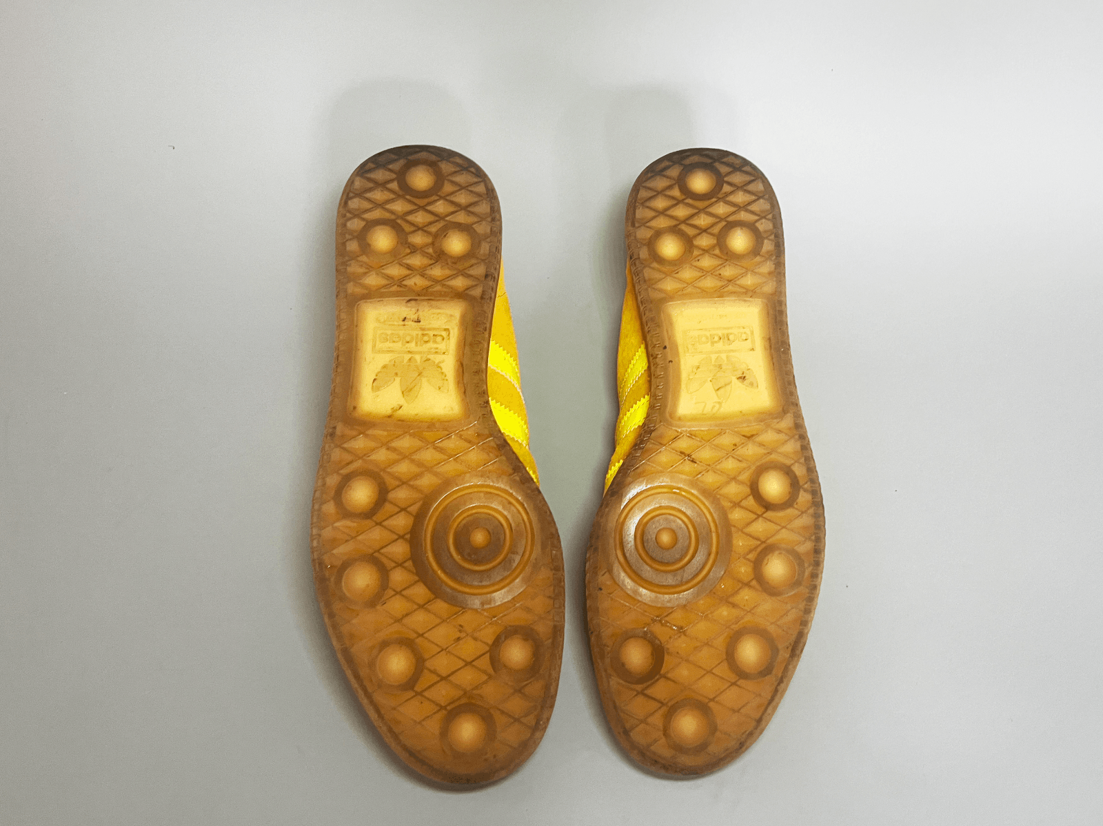 Adidas Adidas x Pantone GW5771 Sunshine Low Shoes 8.5 Size US 8.5 / EU 41-42 - 9 Thumbnail