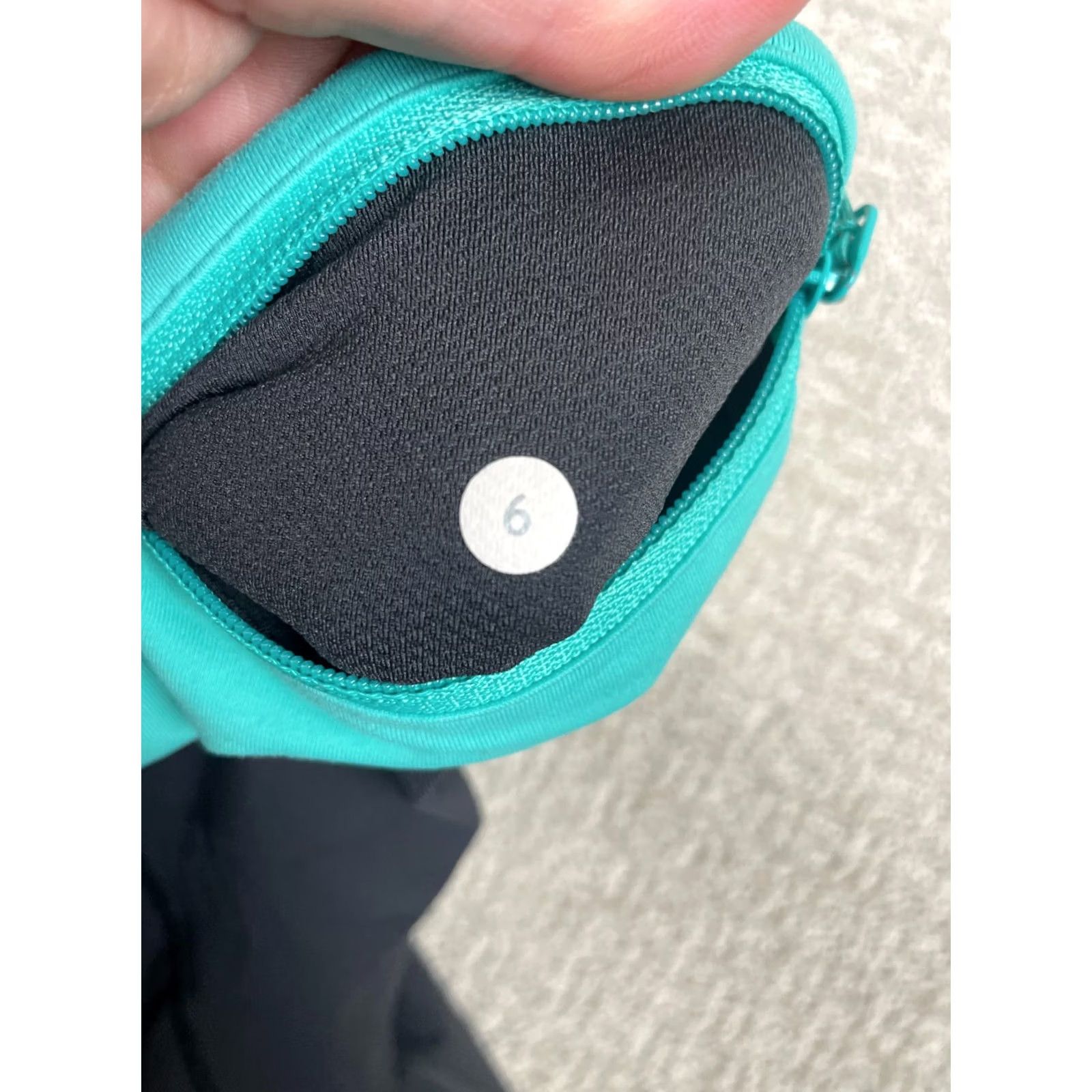 Lululemon Lululemon Leggings Womens Size 6 Cropped Skinny Pull On Black Blue Stretch Yoga Athleisure Medium Spring Summer Fall Womens Size 28" / US 6 / IT 42 - 4 Thumbnail