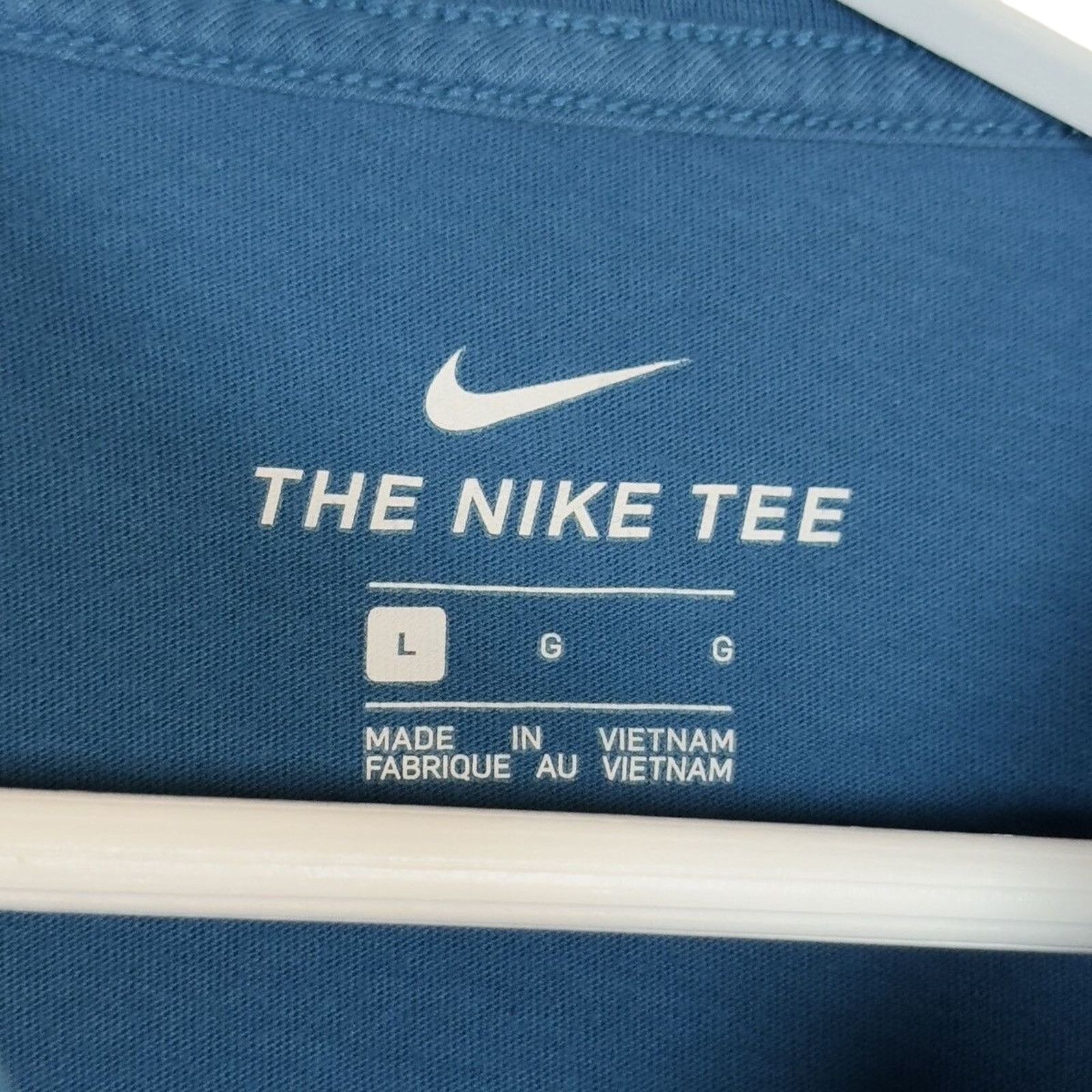 Nike Nike Embroidered Club Swoosh Logo Tee Shirt Size US L / EU 52-54 / 3 - 3 Thumbnail