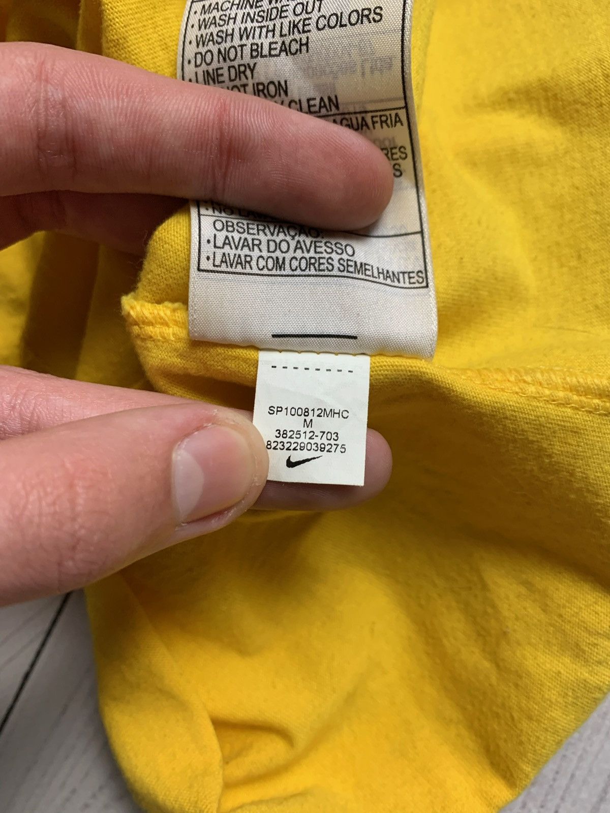 Vintage Vintage Nike Brazil soccer tee yellow logo size M Size US M / EU 48-50 / 2 - 5 Thumbnail