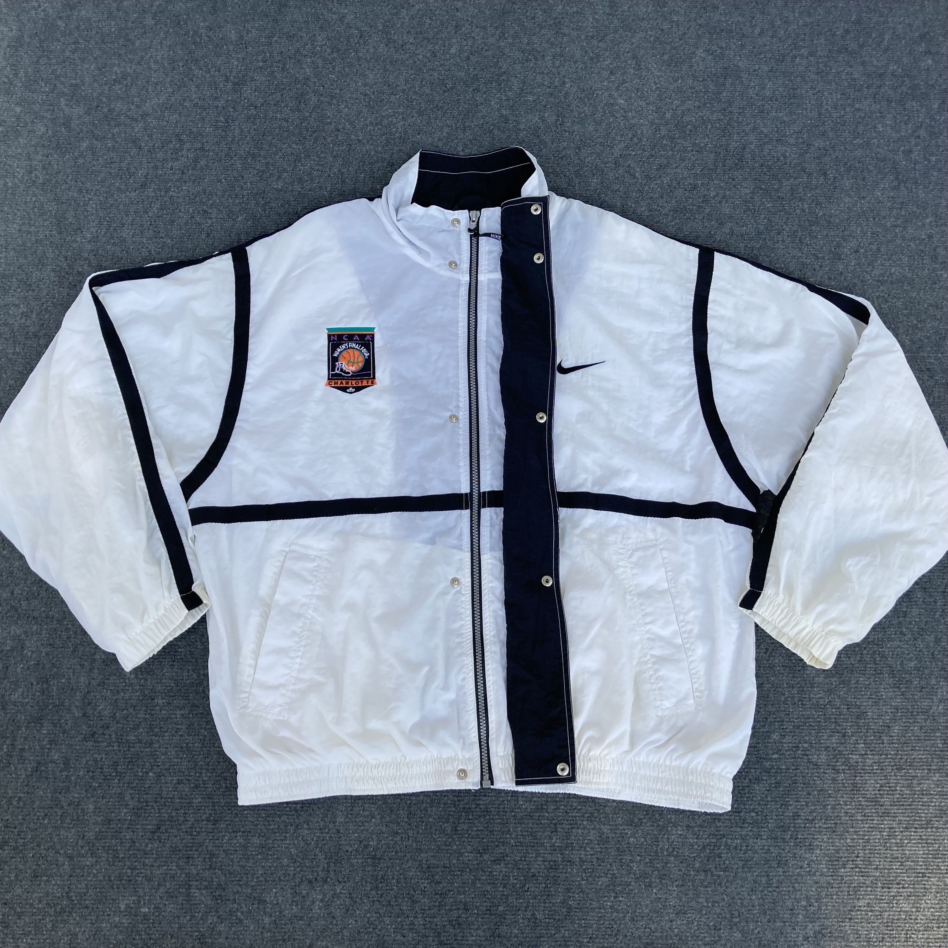 Nike × Vintage Vtg Nike Women's Final Four 1996 90s Streetwear Sweater Size US L / EU 52-54 / 3 - 1 Thumbnail