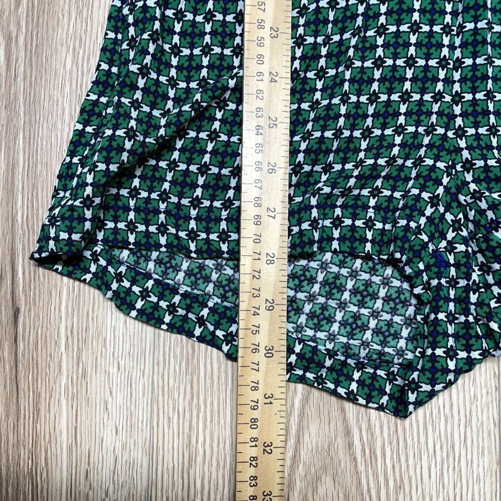 H&M H&M Geometric Playsuit Romper Women's Size 4 Green Long Sleeve V-Neck Casual Teens Size S / US 4 / IT 40 - 5 Thumbnail