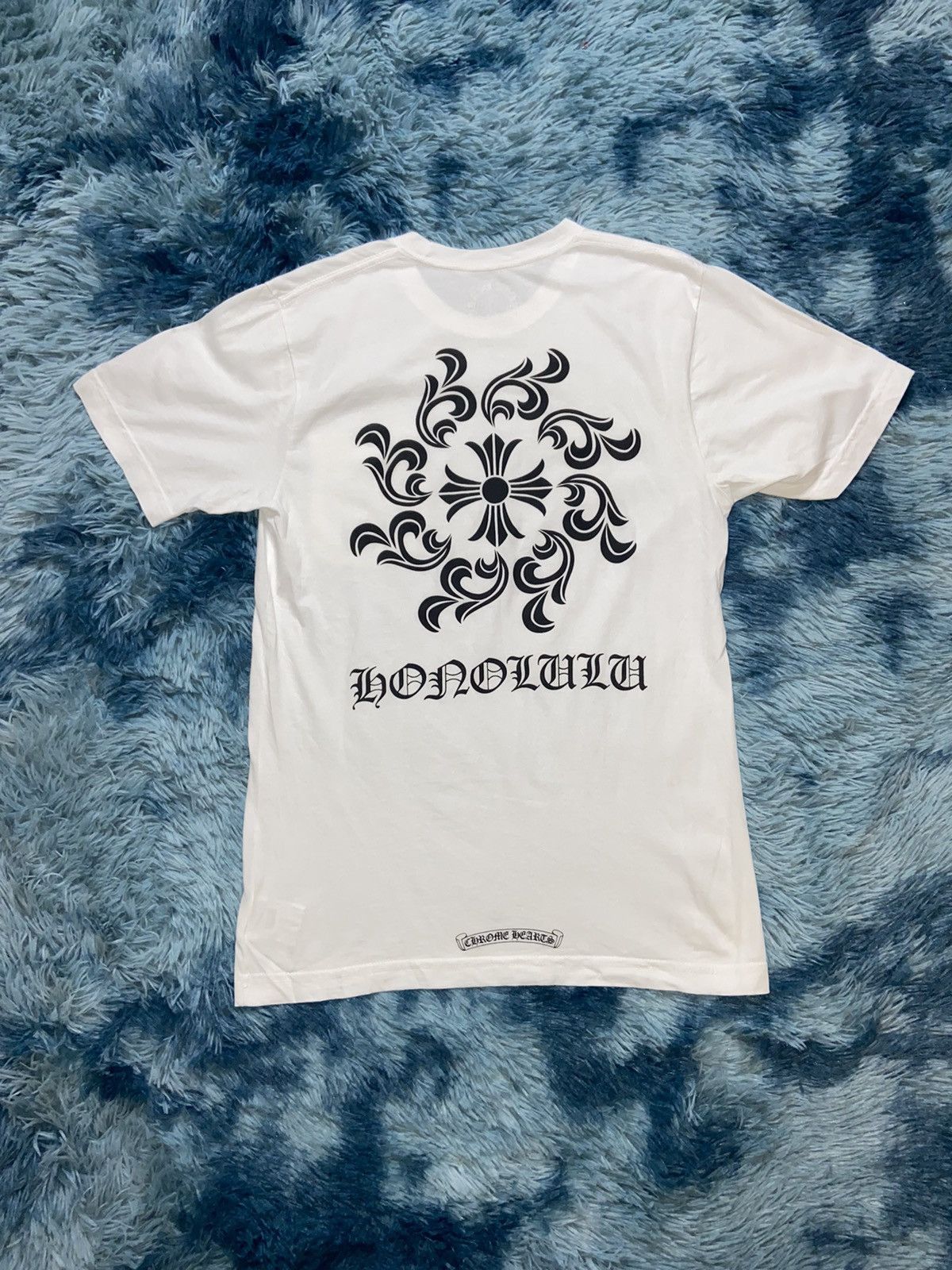 image of Chrome Hearts Honolulu Cross Horseshoe Logo Pocket Tee in White, Men's (Size Small)