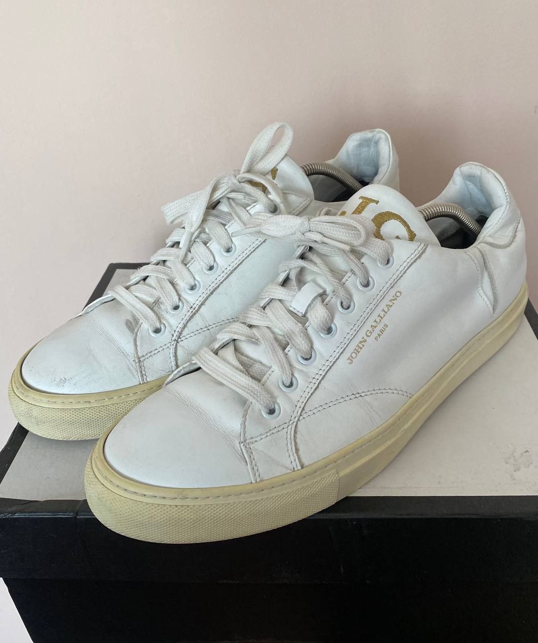 John Galliano John Galliano low top sneakers leather white casual Size US 11 / EU 44 - 3 Thumbnail