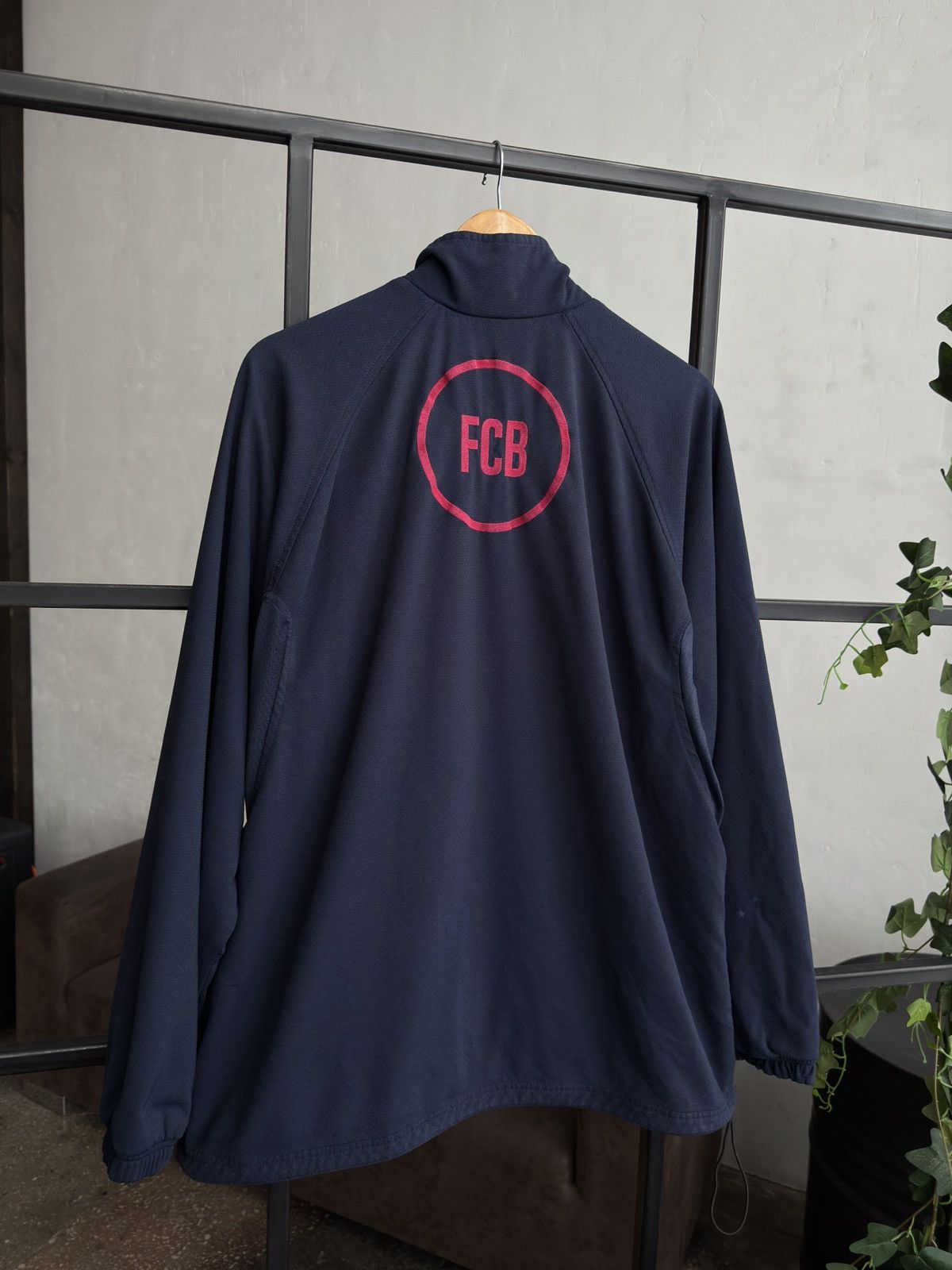 Nike Vintage Nike FC Barcelona Football Jacket Soccer Track Top Size US L / EU 52-54 / 3 - 4 Thumbnail