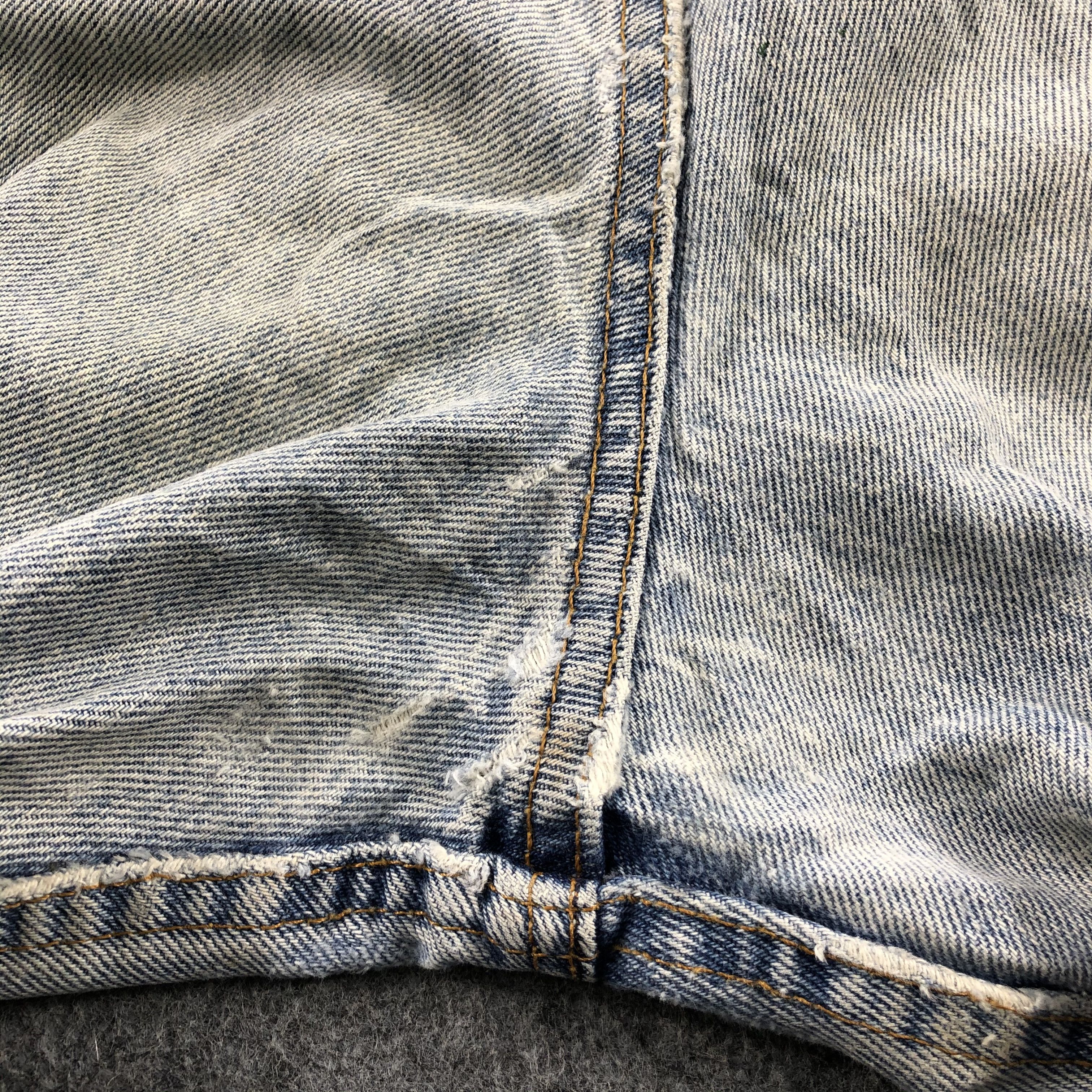 Levi's Vintage 90s Light Wash Levis 560 Jeans-J2043 Size US 28 / EU 44 - 9 Thumbnail