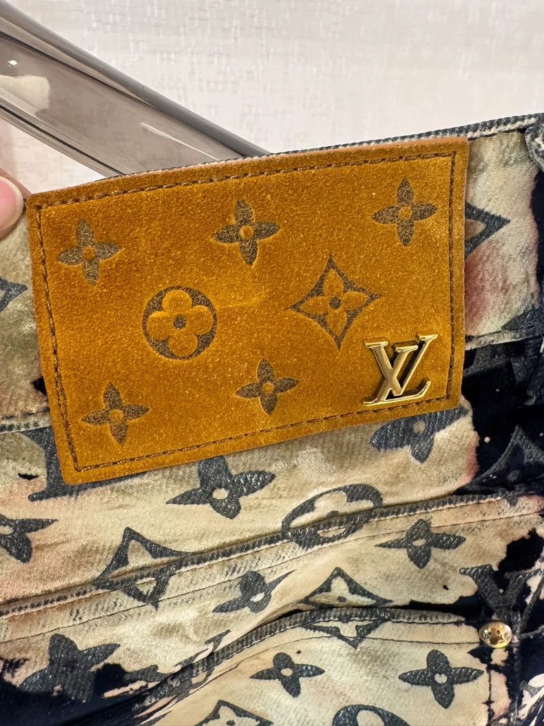 Louis Vuitton Louis Vuitton Huoshaoyun full-printed flocked jeans Size US 32 / EU 48 - 5 Thumbnail
