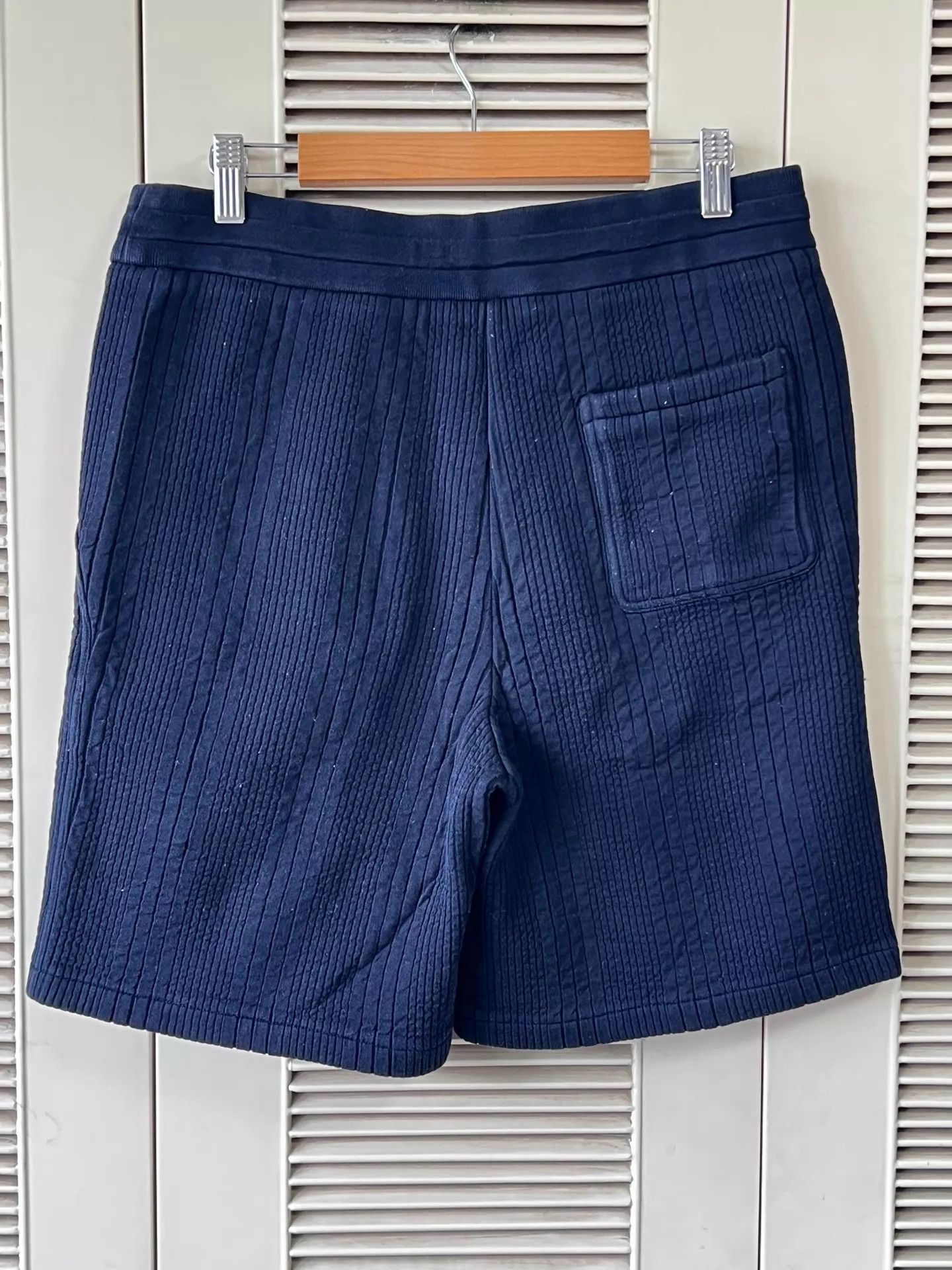 Louis Vuitton Louis Vuitton Men's Navy Big Logo S Shorts Size US 29 - 2 Thumbnail