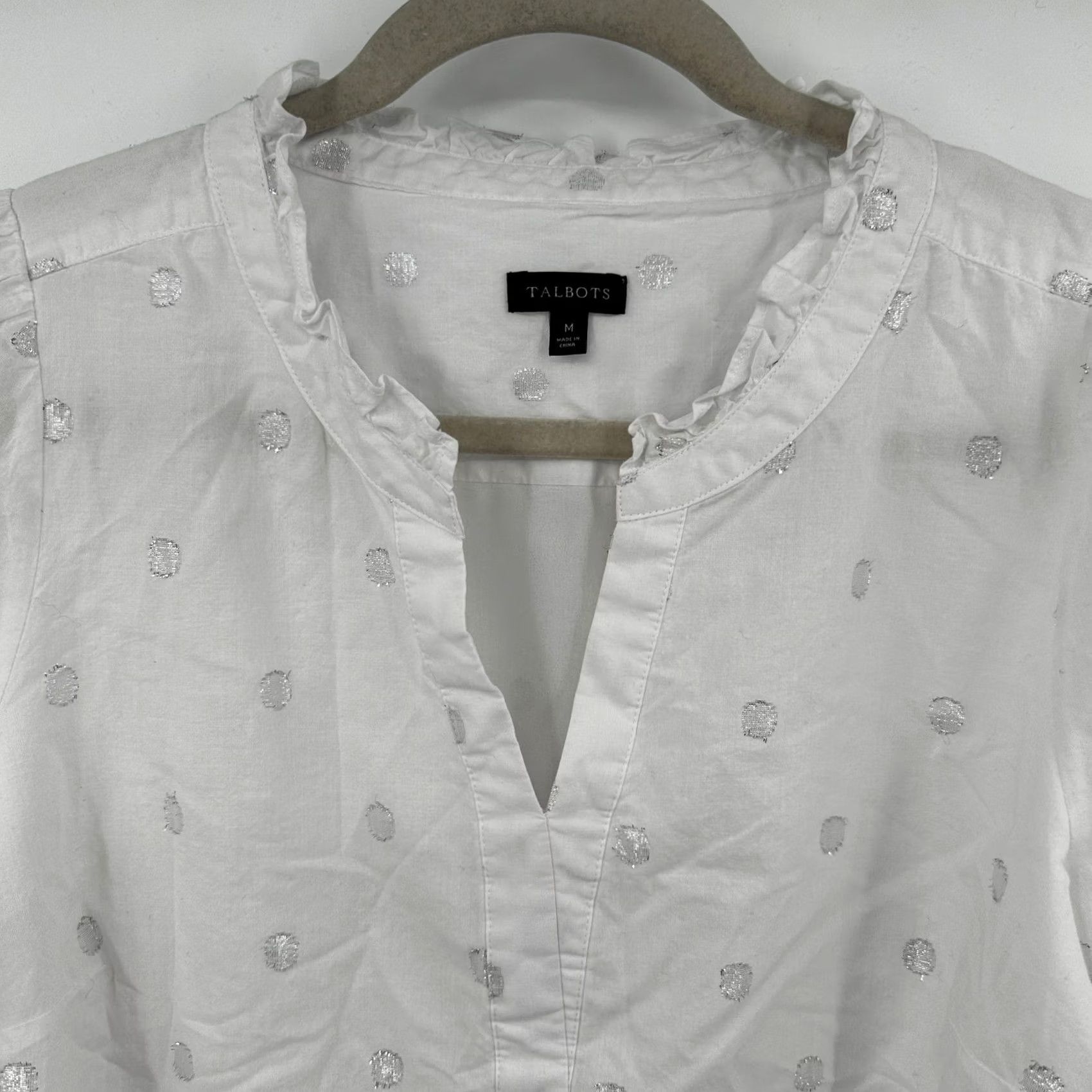 Talbots Talbots Womens White Silver Metallic Polka Dot Ruffle Split Neck Blouse M Size M / US 6-8 / IT 42-44 - 2 Thumbnail