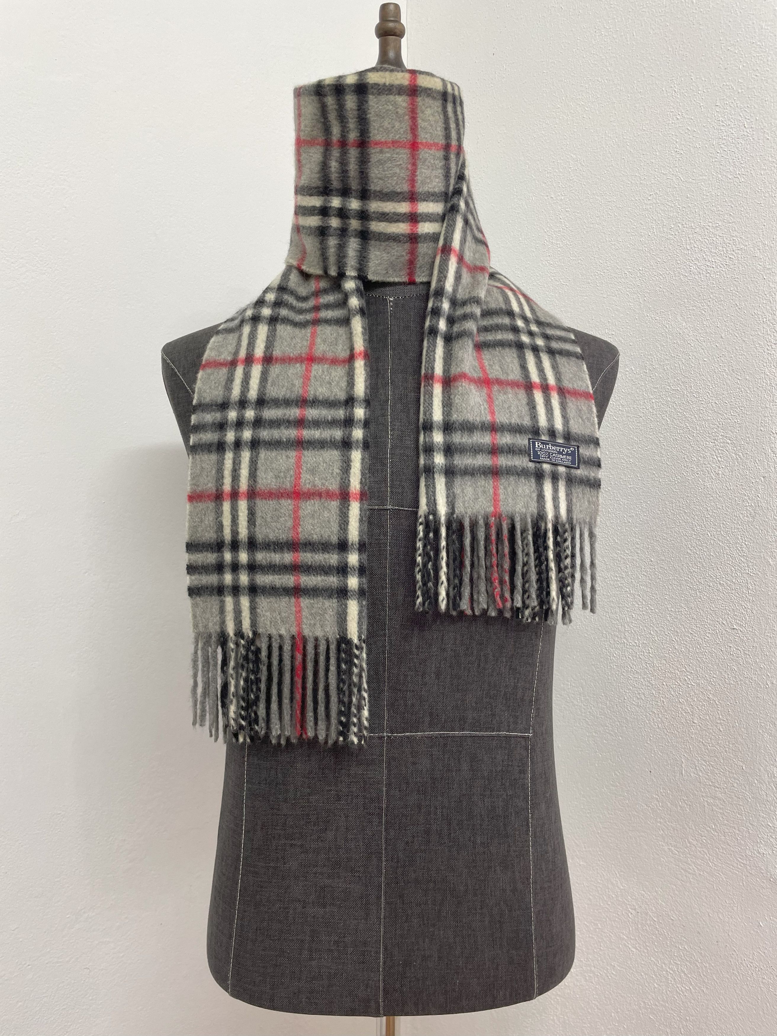 Burberry Burberrys Scarf / Muffler - 6192 Size ONE SIZE - 2 Thumbnail