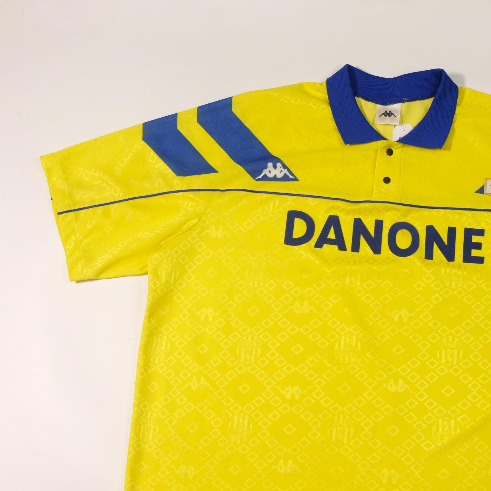 Kappa 1992/94 Juventus Away Shirt (XL) Size US XL / EU 56 / 4 - 3 Thumbnail