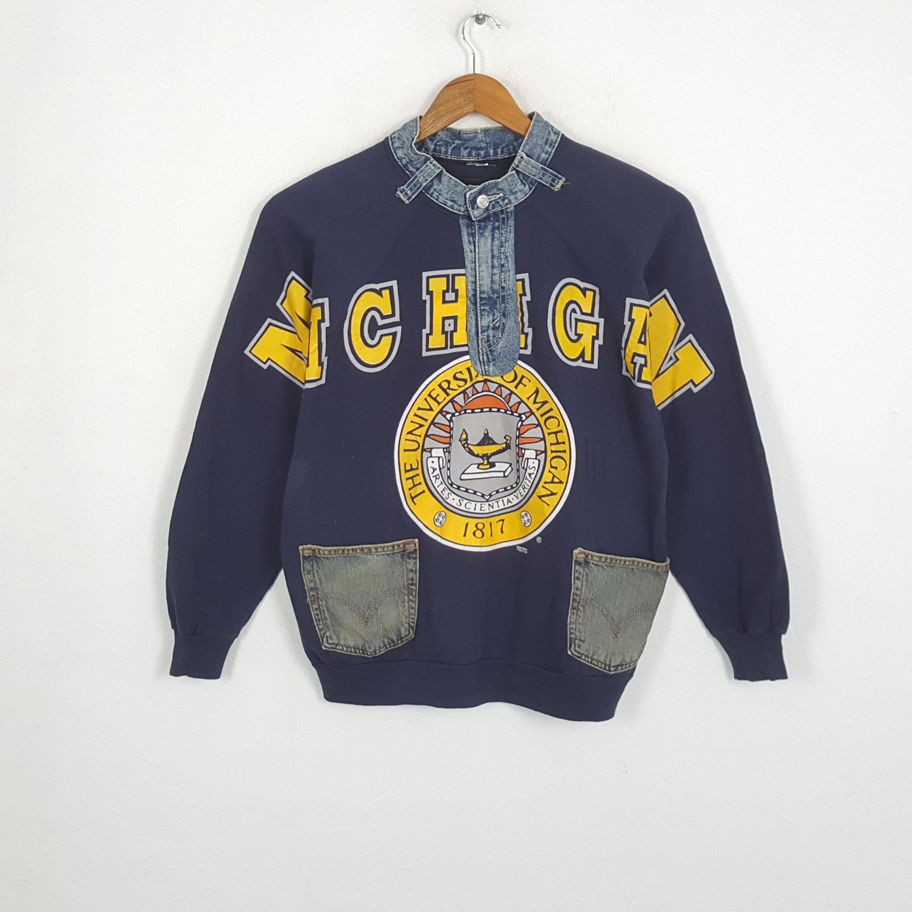 Vintage Vintage UNIVERSITY OF MICHIGAN Rare Design Custom Sweatshirt Size US L / EU 52-54 / 3 - 1 Thumbnail