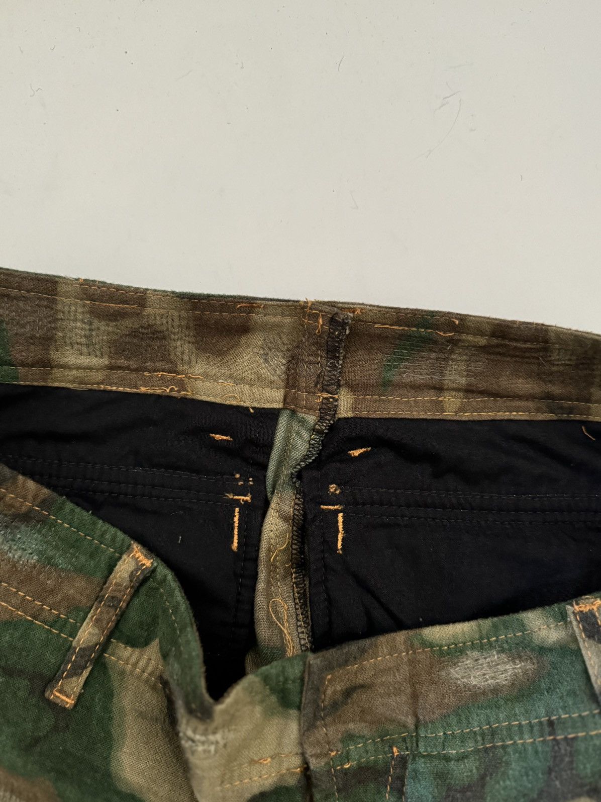 Givenchy Givenchy Distressed Camo Cargo Pants Size US 32 / EU 48 - 10 Thumbnail