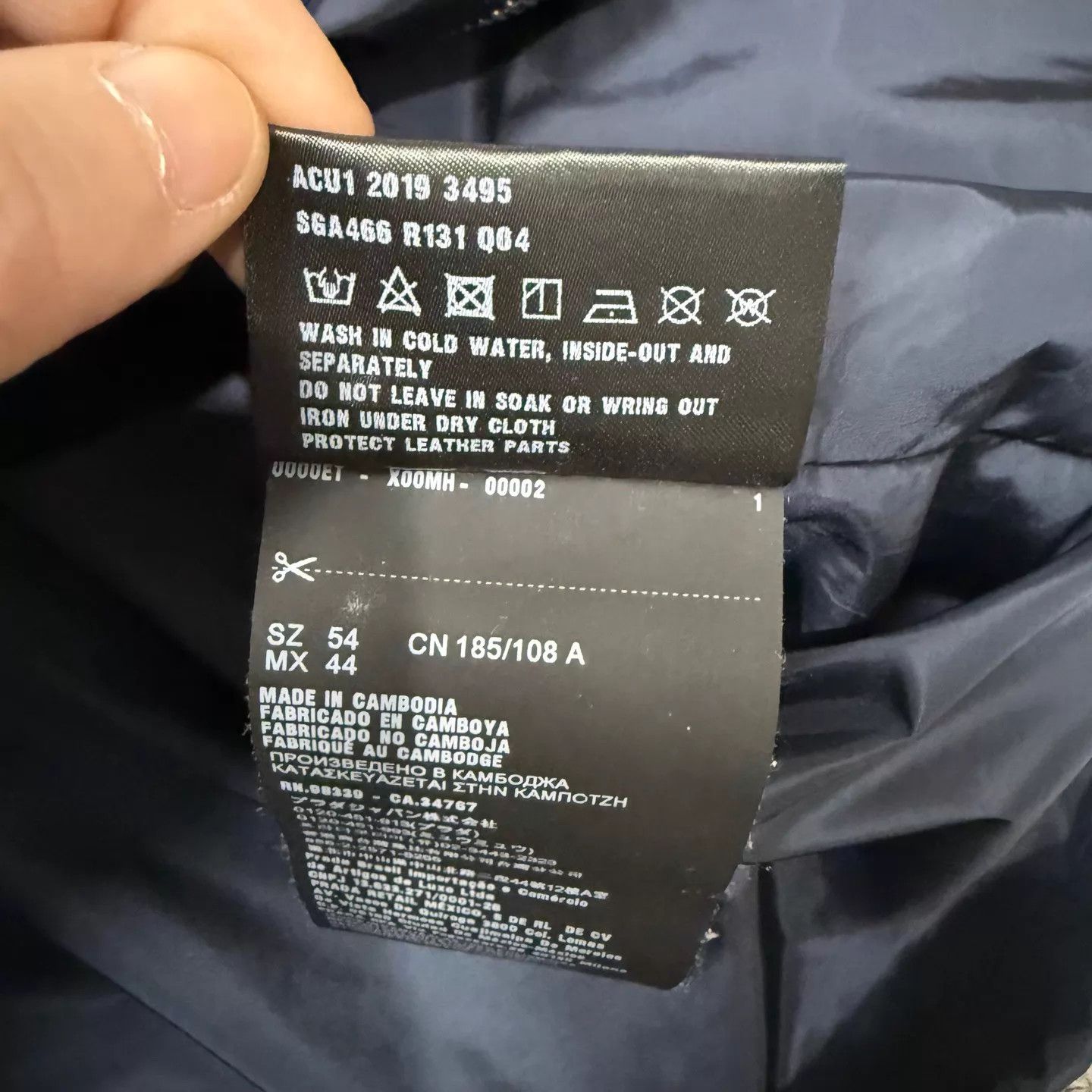Prada Prada Navy Blue Triangle Logo Nylon Jacket 54 99 New Size US L / EU 52-54 / 3 - 5 Thumbnail