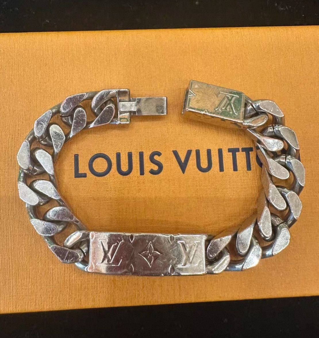 Louis Vuitton Louis Vuitton Cuban Chain Bracelet. Size ONE SIZE - 2 Thumbnail