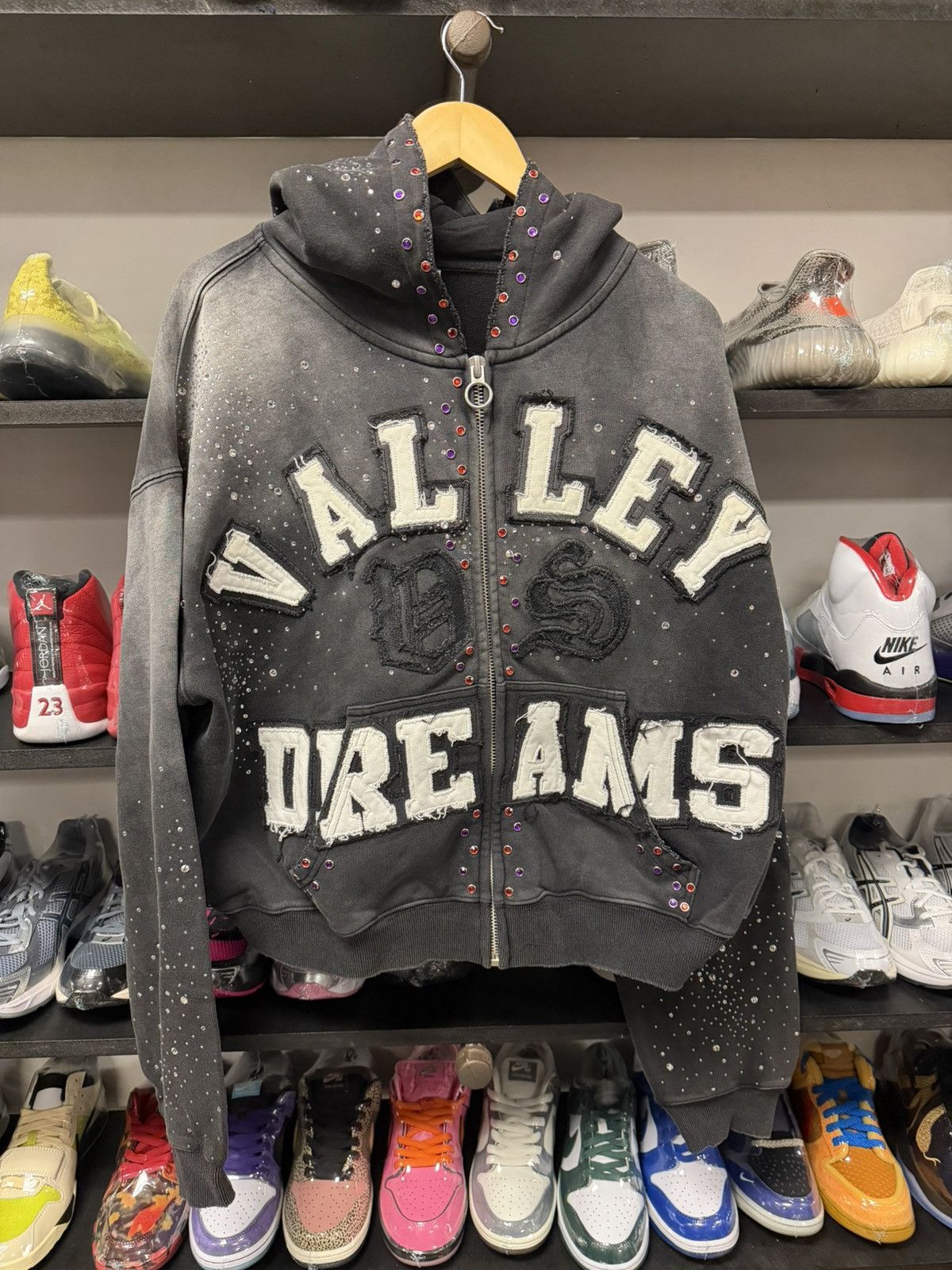 Vale Vale valley dreams hoodie new Size US L / EU 52-54 / 3 - 1 Thumbnail