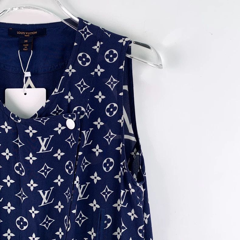 Louis Vuitton Louis Vuitton Dark blue logo and full print mulberry silk Size XS / US 0-2 / IT 36-38 - 3 Thumbnail