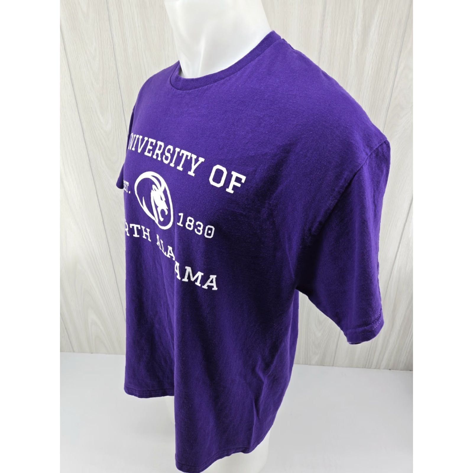 Gildan VINTAGE UNA North Alabama Graphic Print Gildan Mens College T Shirt Purple XL Size US XL / EU 56 / 4 - 5 Thumbnail