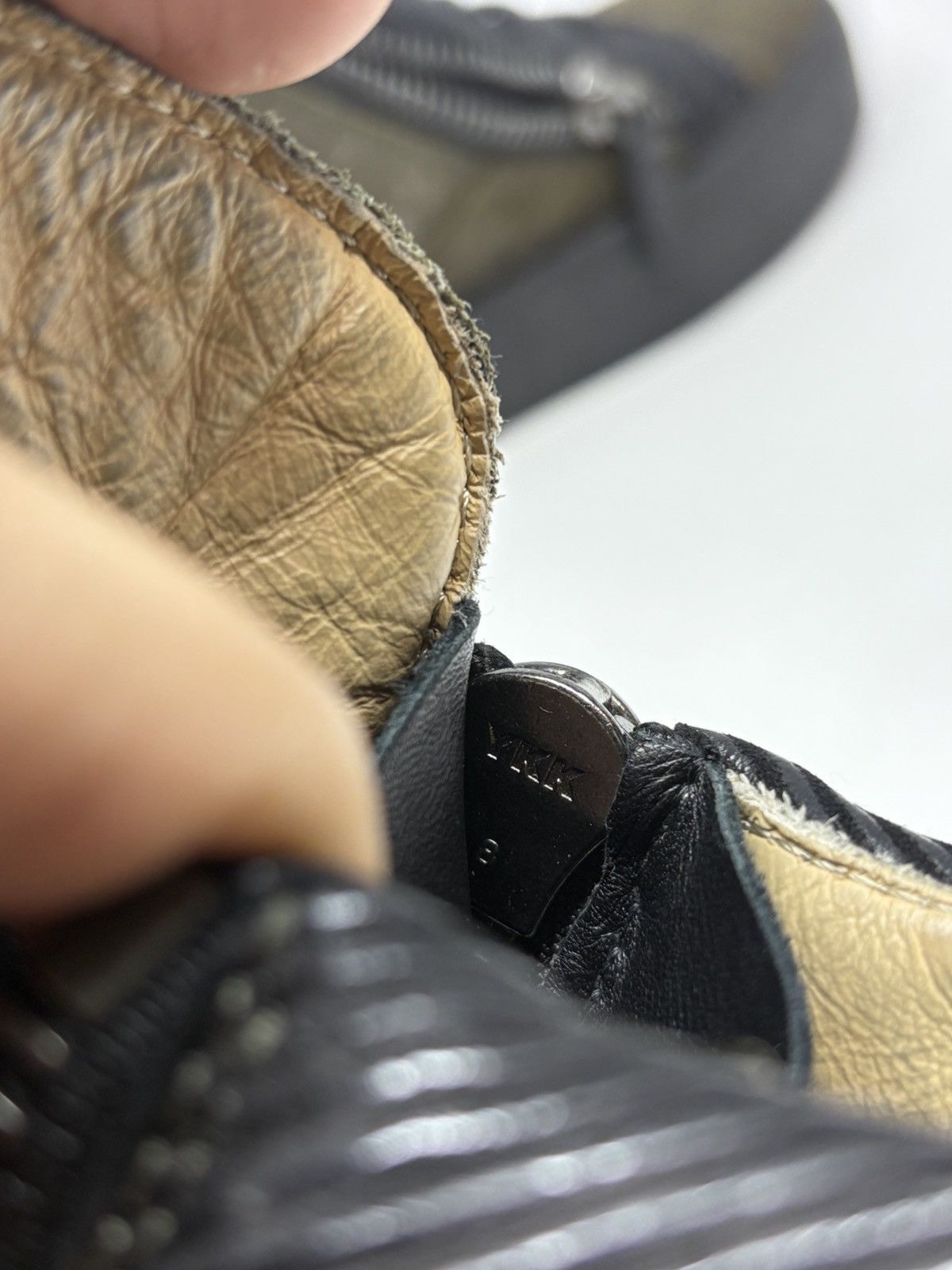Giuseppe Zanotti Giuseppe Zanotti high top diamond zip sneakers Size US 8 / EU 41 - 12 Thumbnail