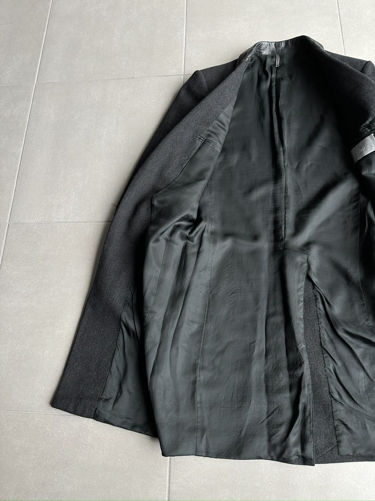 Dior × Hedi Slimane Dior Homme AW01 “Solitaire” lambskin collar wool long coat Size US M / EU 48-50 / 2 - 16 Thumbnail