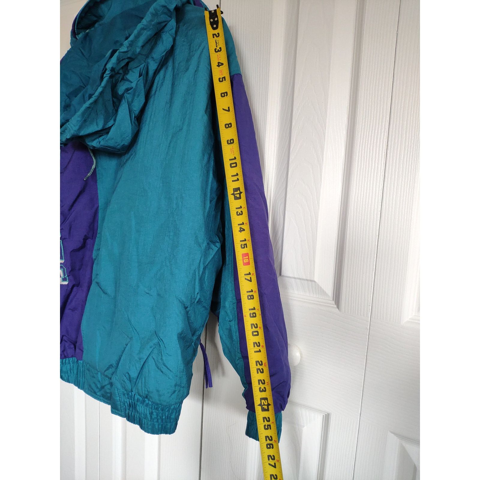 Starter Vintage Starter Charlotte Hornets Puffer Jacket LARGE Size US L / EU 52-54 / 3 - 10 Thumbnail
