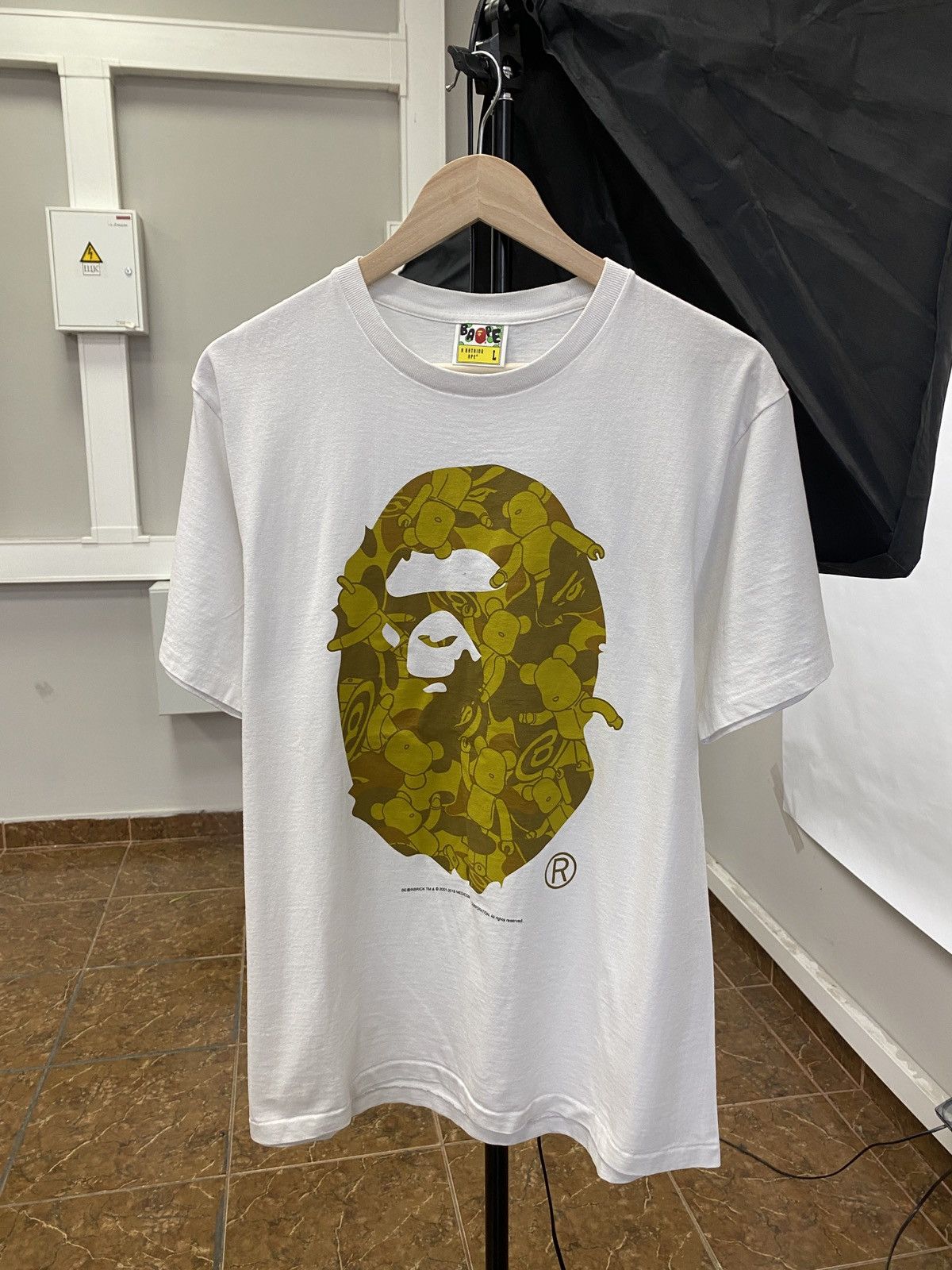 Bape Bape x Medicom Bearbrick Big Ape Head Tee Size US L / EU 52-54 / 3 - 1 Thumbnail