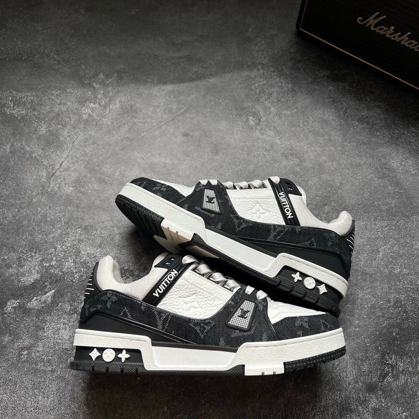Louis Vuitton Louis Vuitton Training Black Lowtop Sneakers 25 Women Size US 8 / IT 38 - 1 Thumbnail