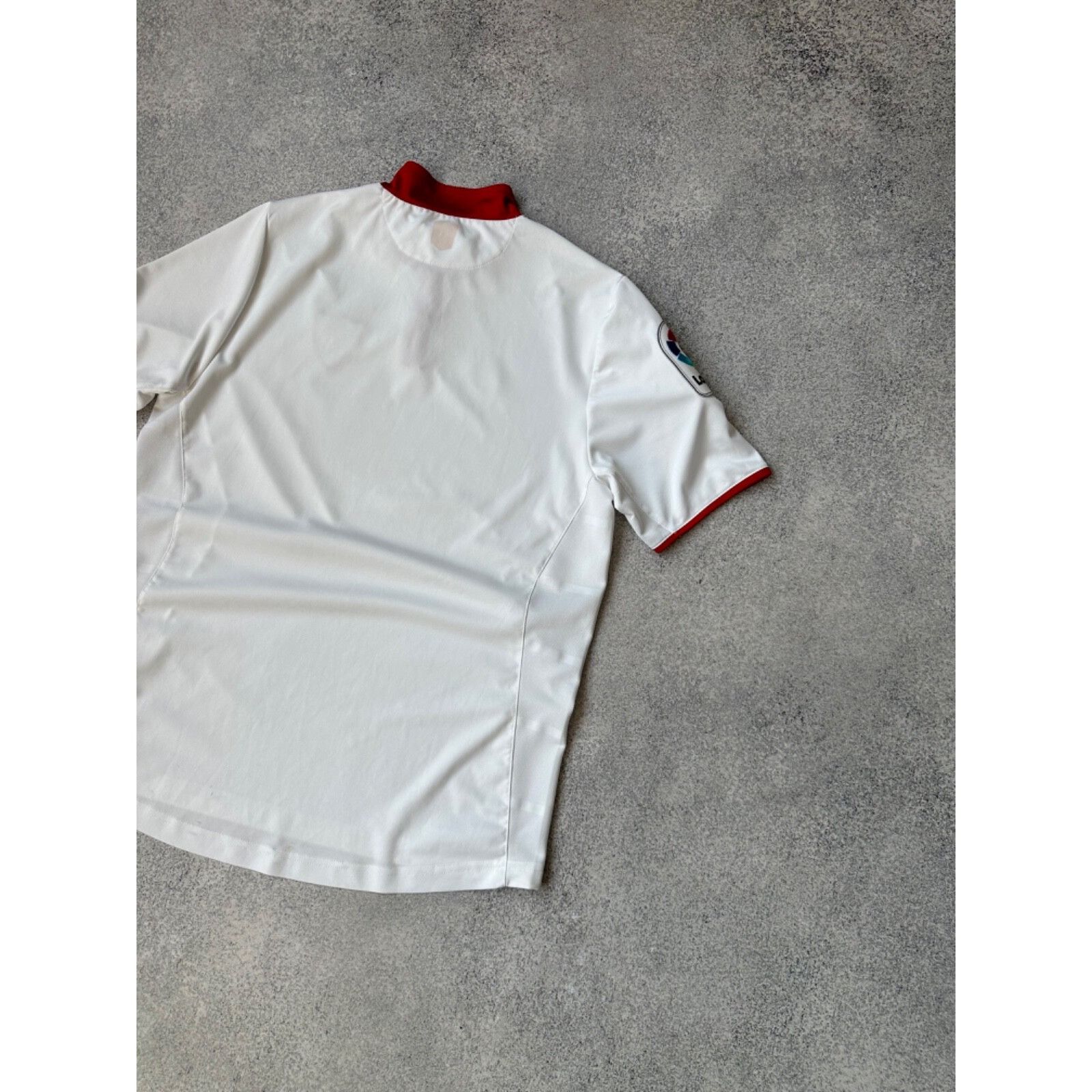 New Balance Sevilla New Balance White Home Football Jersey 2016/17 Size US M / EU 48-50 / 2 - 9 Thumbnail