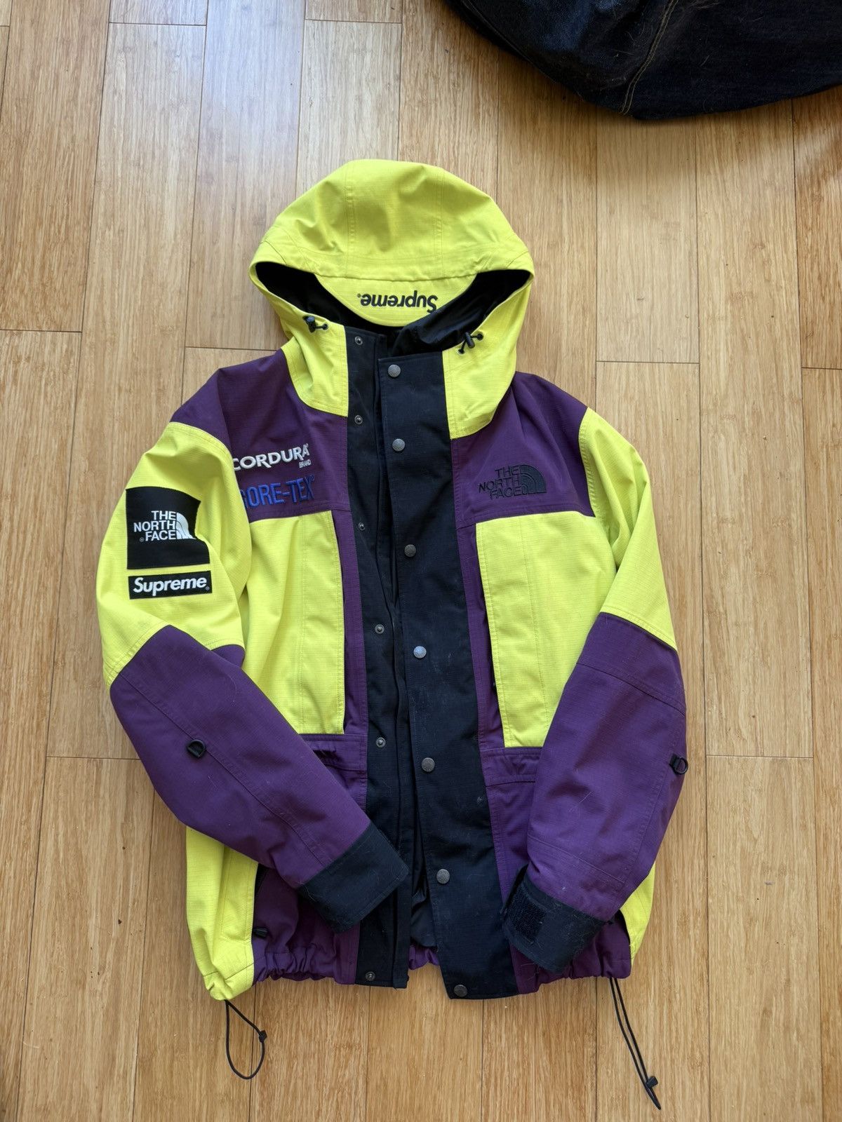 Supreme × The North Face Supreme the north face corduroy jacket fw
