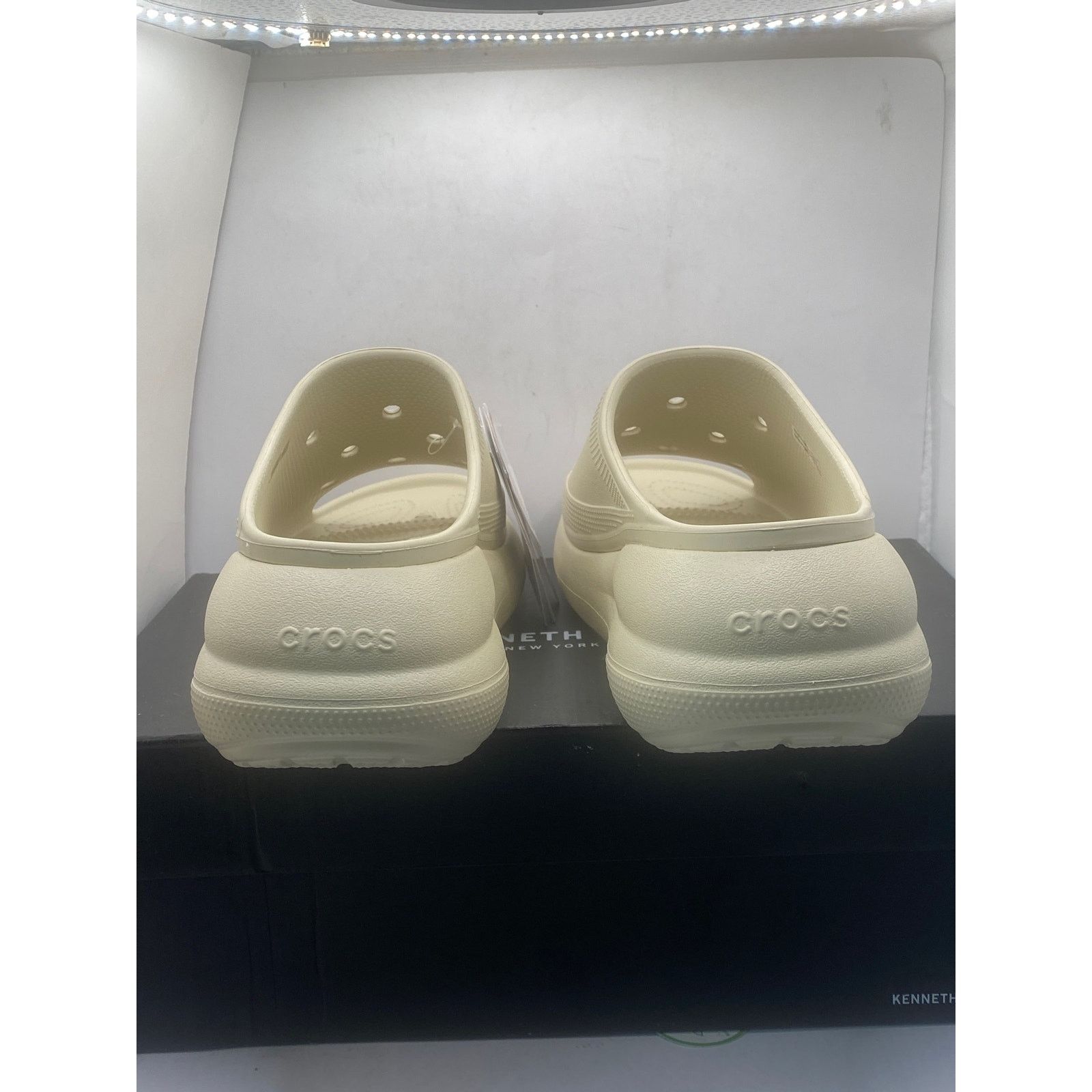 Crocs Crocs Crush Slide Bone Ivory Slip On 208731-2Y2 m7/w9 Size US 9 / IT 39 - 4 Thumbnail