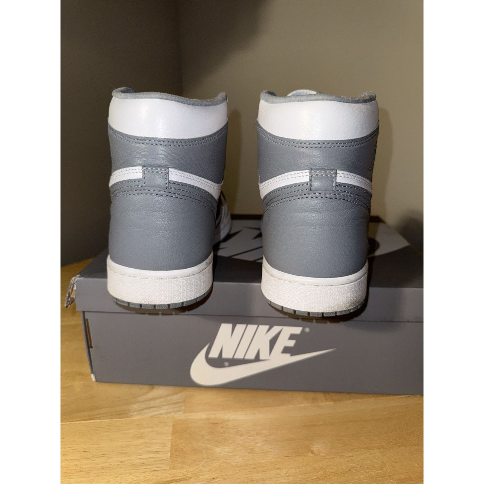 Nike Size 12 - Jordan 1 Retro High OG Stealth Size US 12 / EU 45 - 4 Thumbnail