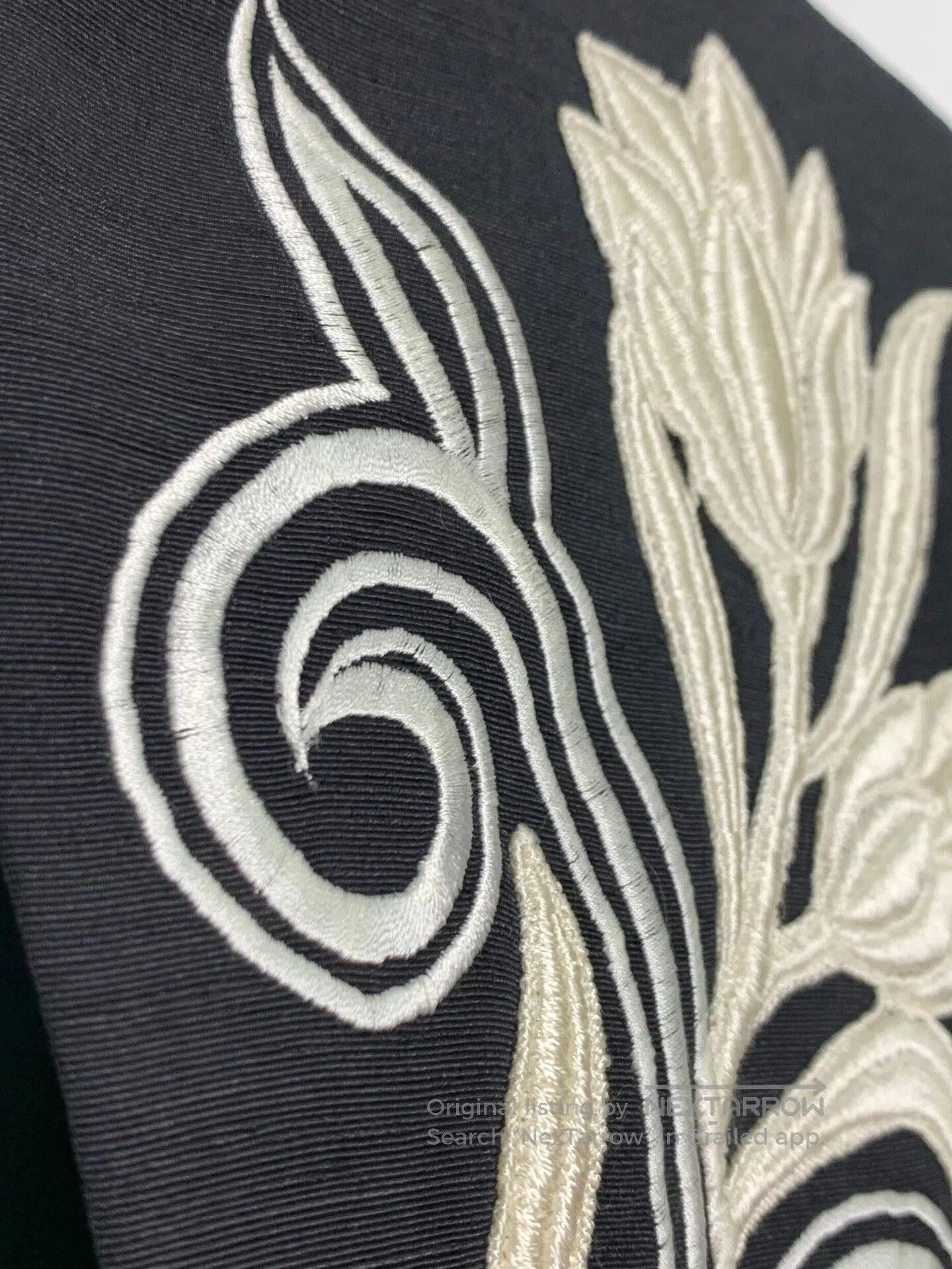 Kansai Yamamoto Asymmetrical Embroidered Jacket by Kansai Yamamoto. Size M / US 6-8 / IT 42-44 - 4 Thumbnail