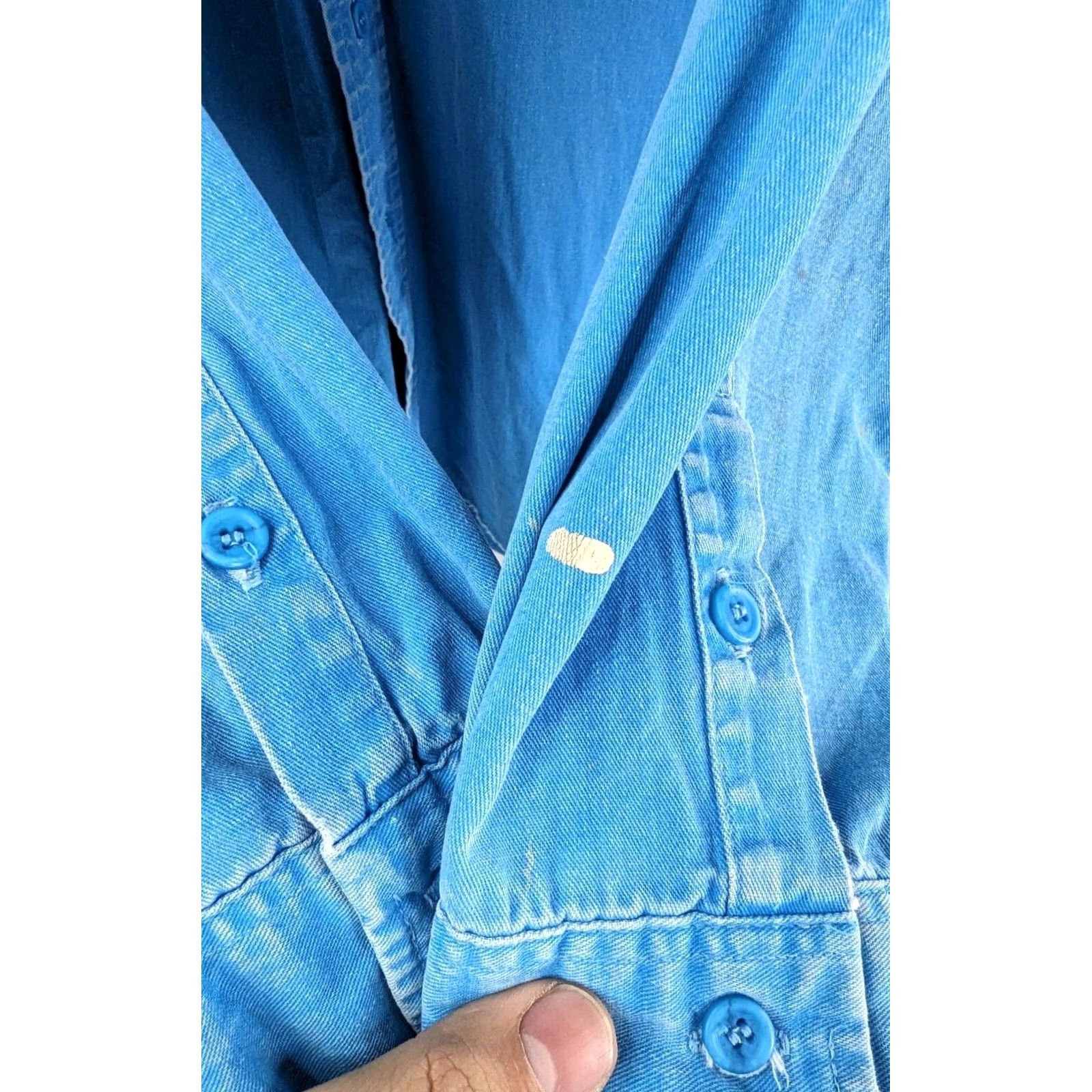 Wrangler VINTAGE Wrangler Shirt Men's 16-34 Western Button Cowboy X-Long Tails Preshrunk Denim Blue Cotton 90s Western, Cowboy Mens Shirt Button-Up Long Sleeve Size US L / EU 52-54 / 3 - 6 Thumbnail