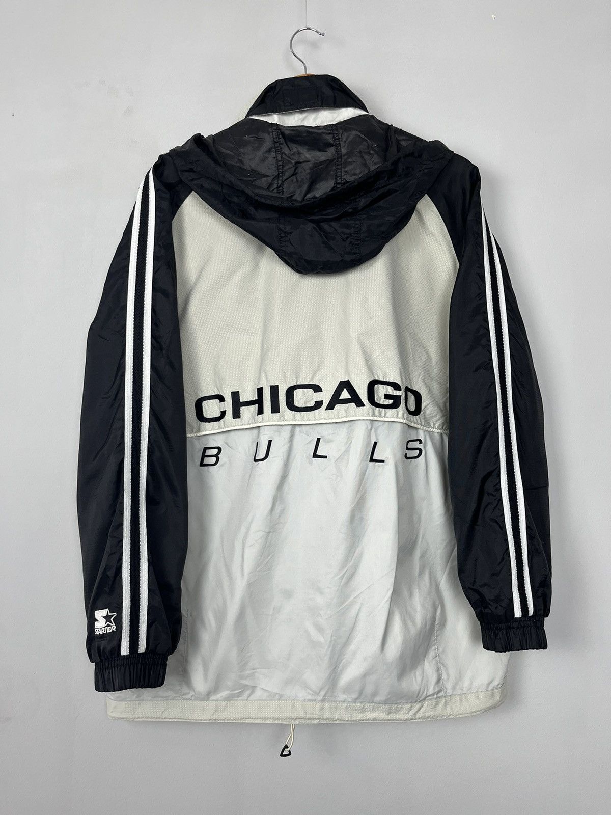NBA × Starter × Vintage Starter NBA Chicago Bulls Retro Full Zip Nylon Jacket Korea Size US M / EU 48-50 / 2 - 9 Thumbnail