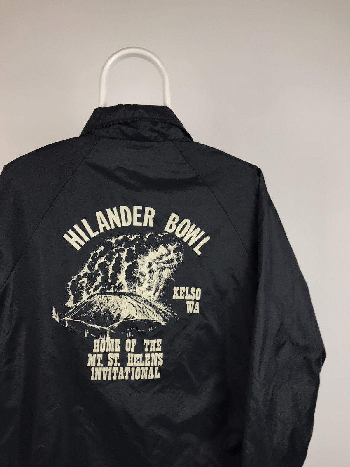 Vintage Vintage Hilander Bowl Kelsey Wa Made in USA Coach Jacket Size US S / EU 44-46 / 1 - 1 Thumbnail