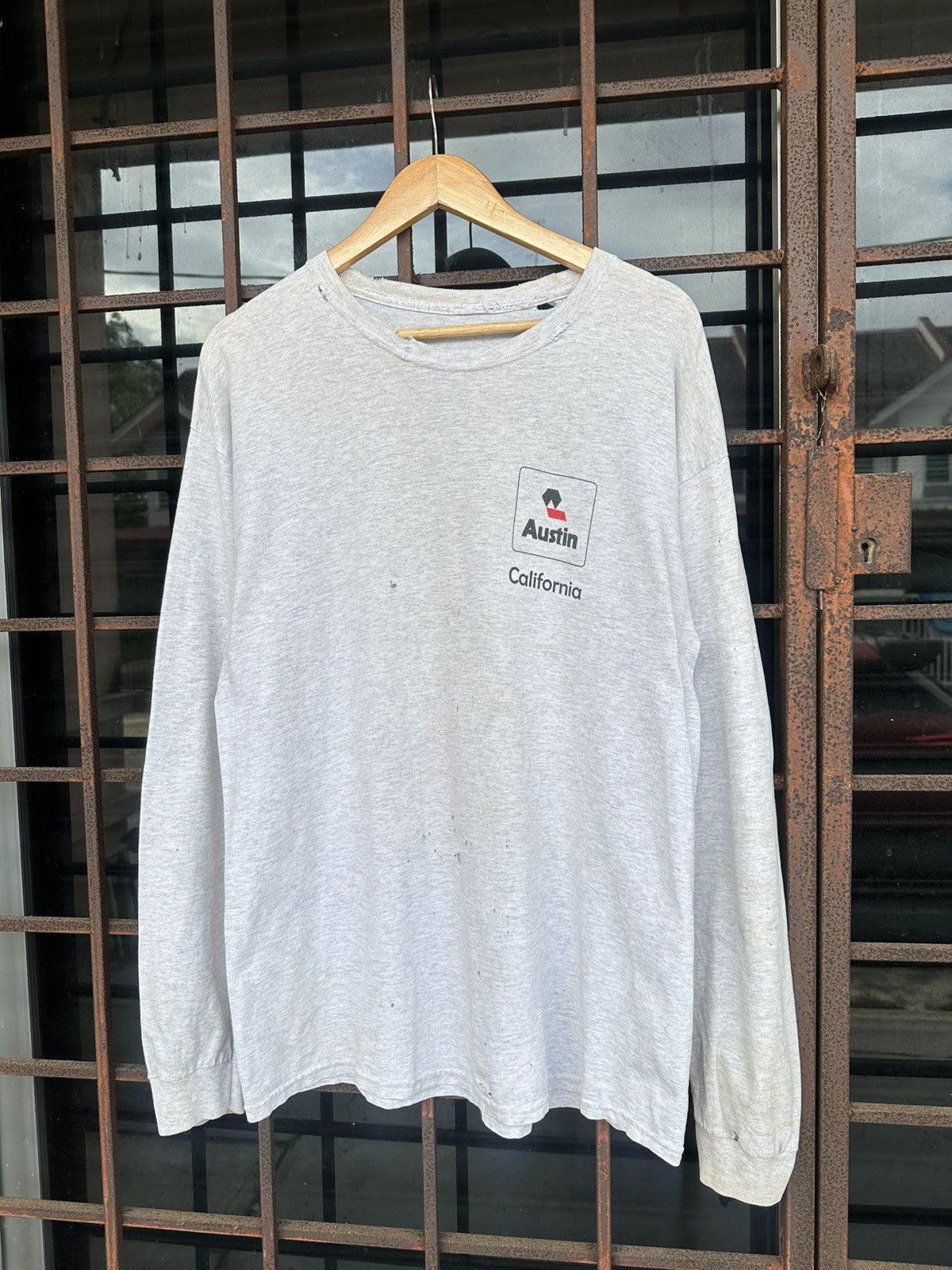 Vintage Thrashed Distressed ERD Grunge Austin California Crewneck Size US XL / EU 56 / 4 - 6 Thumbnail