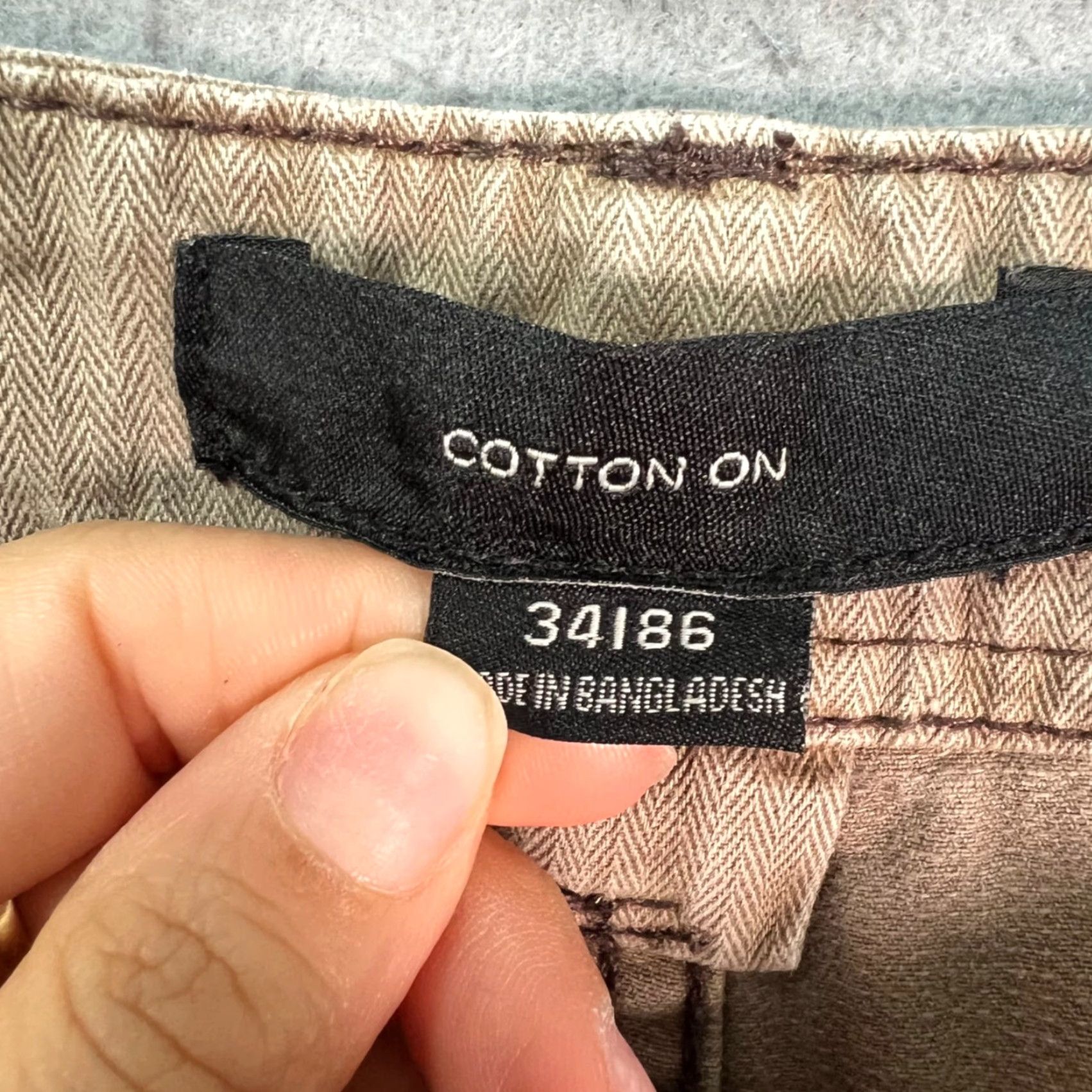Cotton On Cotton On Mens Cargo Pants Beige 34 Regular Straight Leg 28in Inseam Cotton Canvas Pockets Cargo Front Flat Front Vintage No Mens Pants Size US 34 / EU 50 - 3 Thumbnail