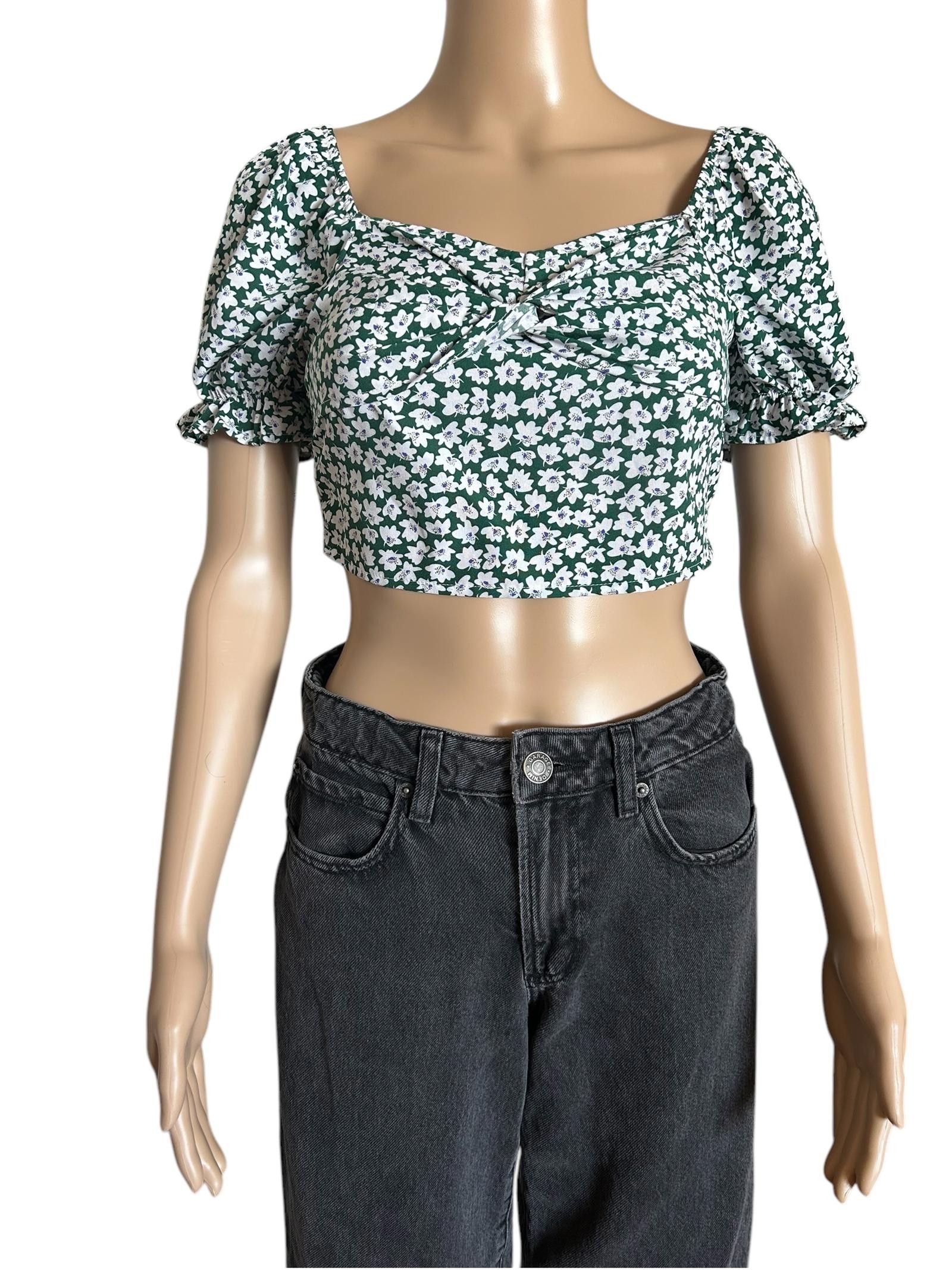 Shein Floral Puff Sleeves Crop Top by SHEIN Size XS / US 0-2 / IT 36-38 - 1 Thumbnail