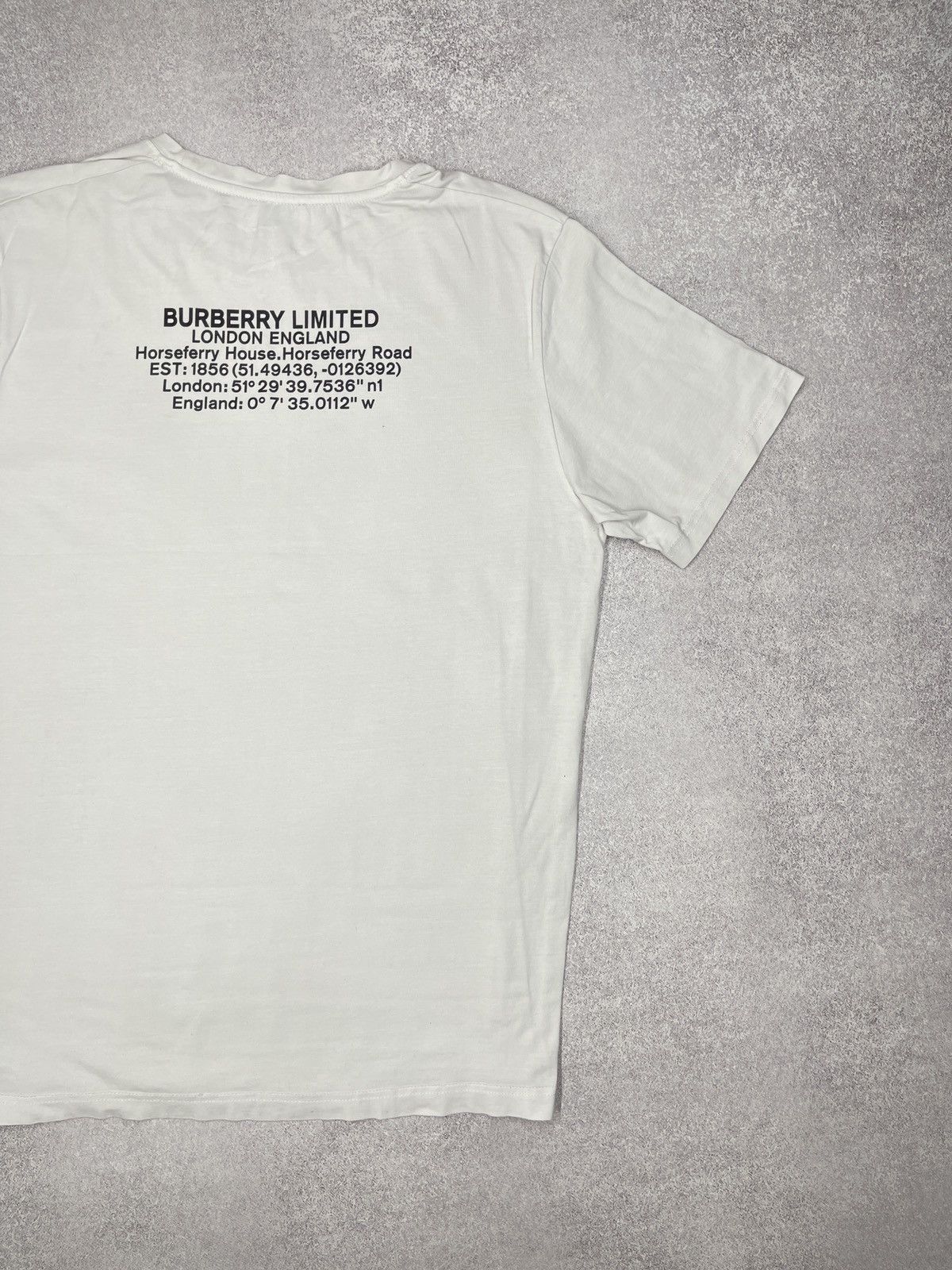 Burberry × Designer Mens Burberry London England Limited T Shirt White Big Logo Size US XL / EU 56 / 4 - 3 Thumbnail